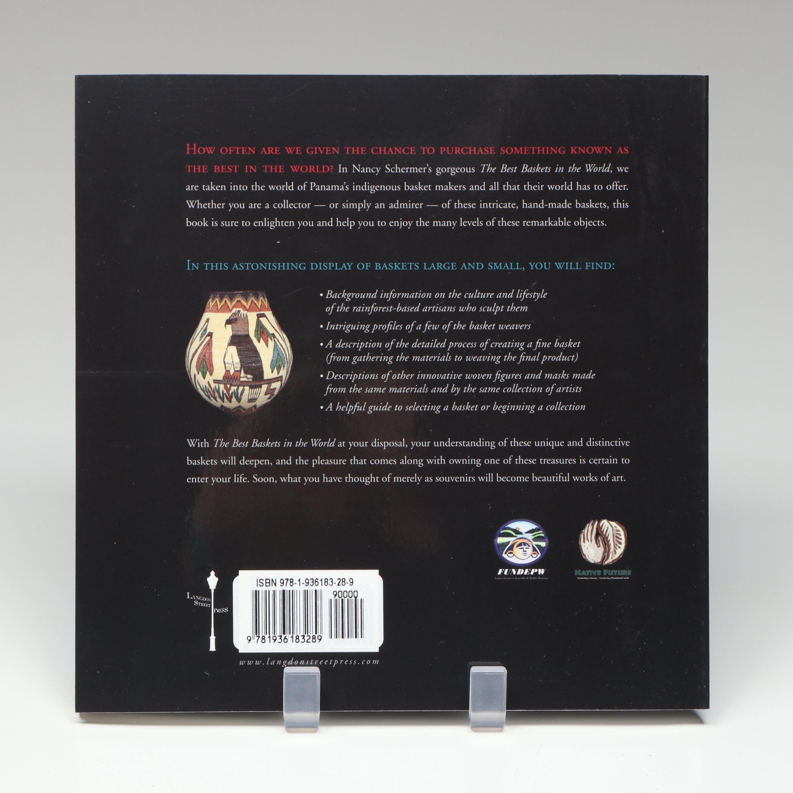 Panamanian Emberá-Wounaan Chunga Fiber with Butterfly Motif and Other Baskets