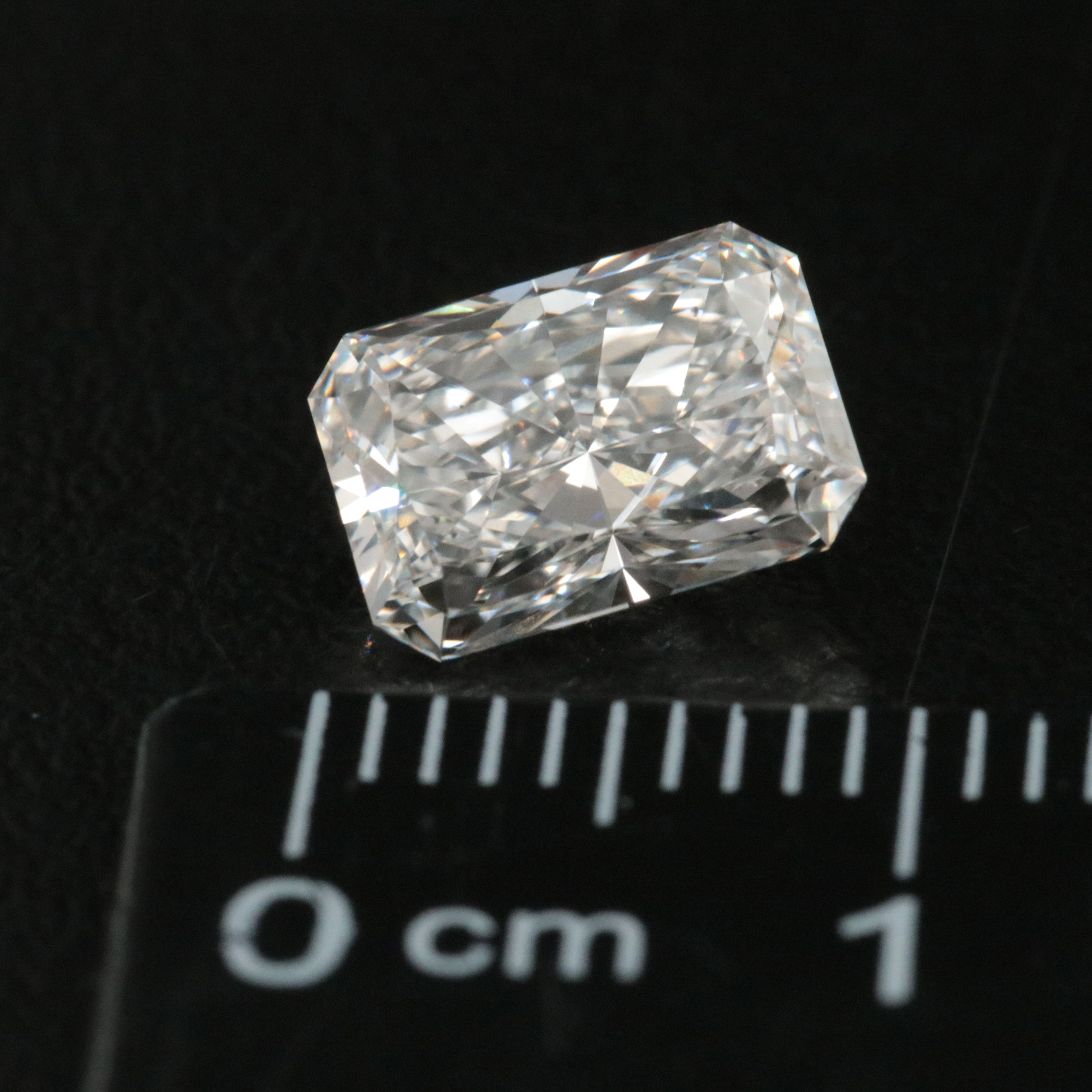 Loose 1.87 CT Lab Grown Diamond with IGI Report