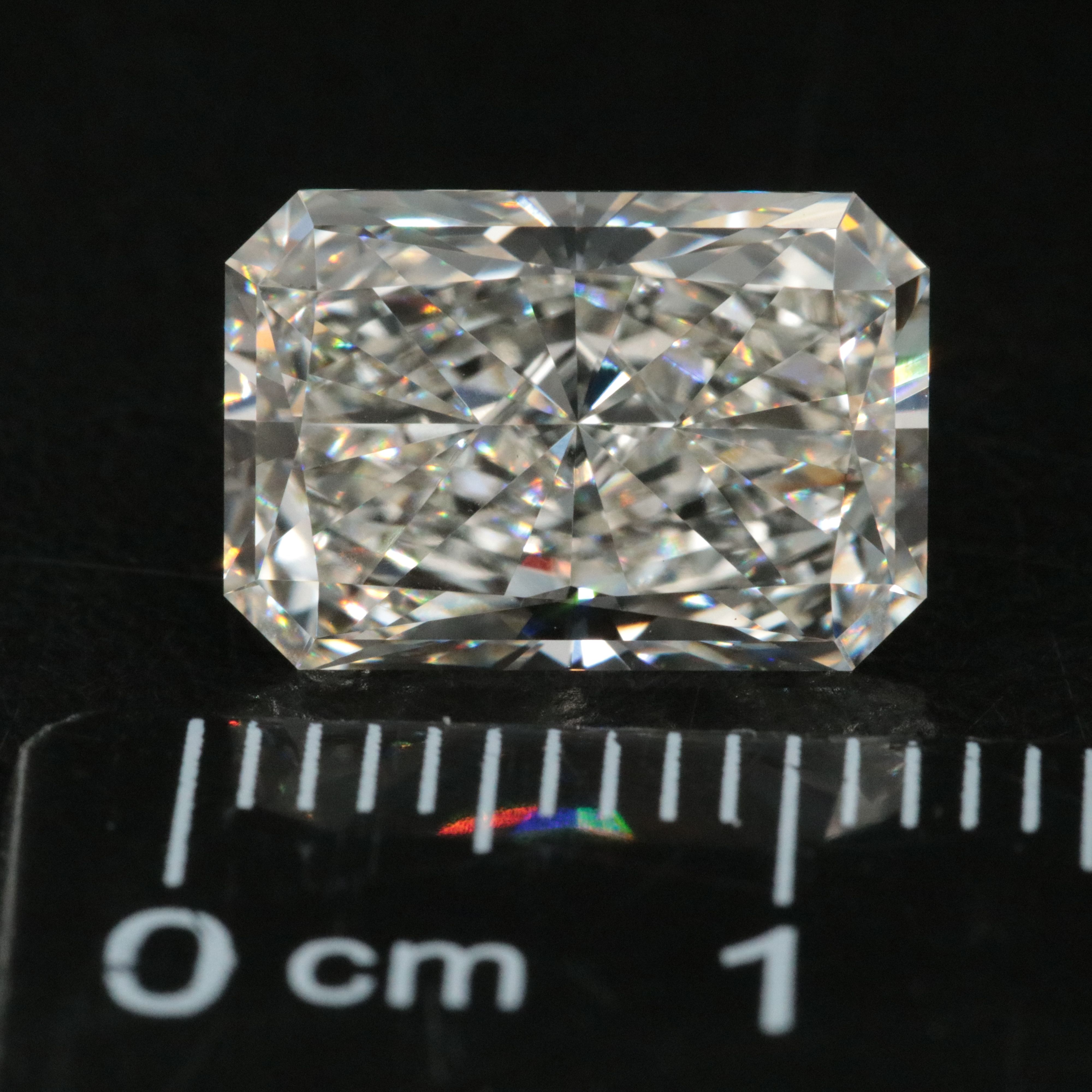 Loose 4.62 CT Lab Grown Diamond with IGI Report