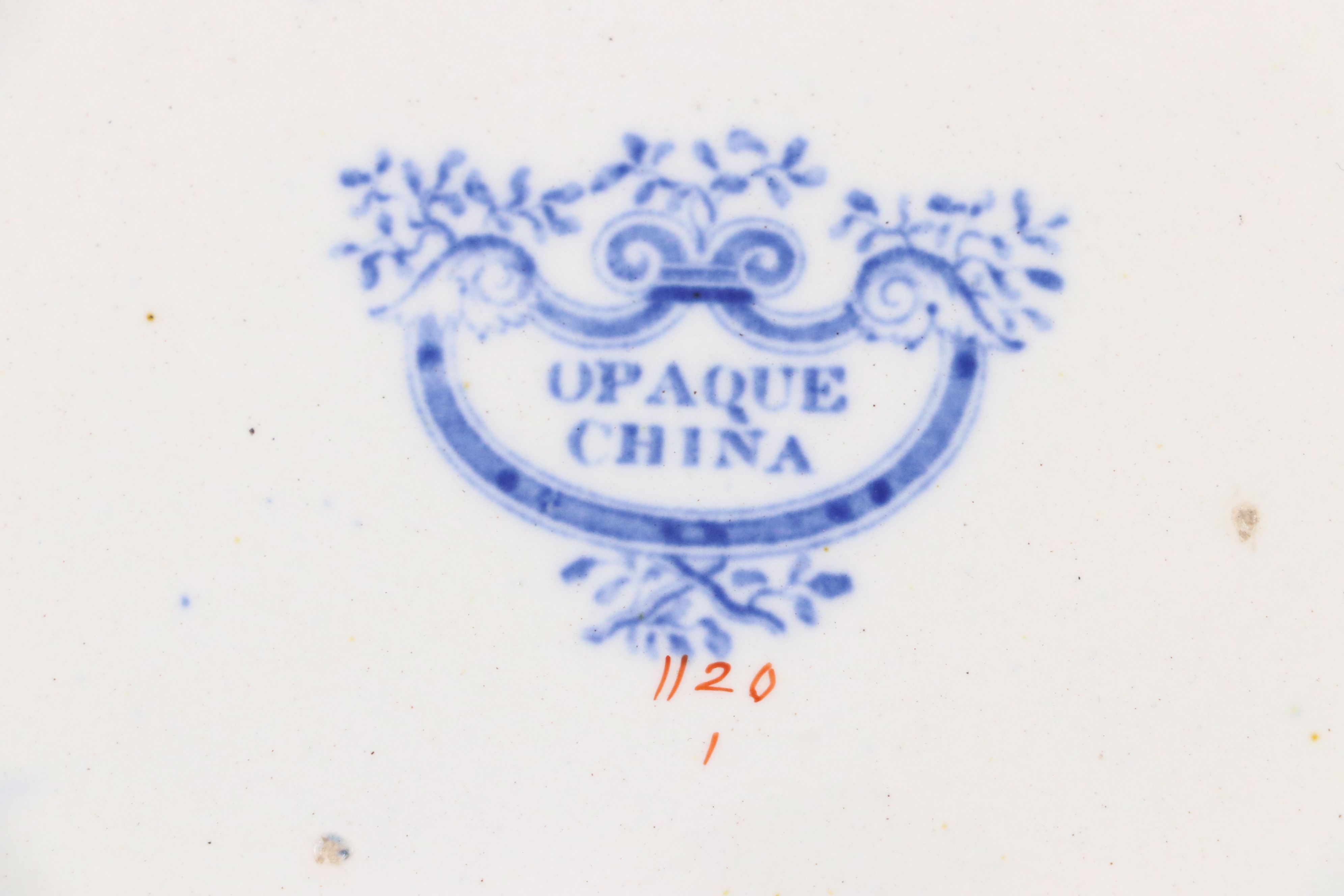 Georgian English Imari Covered Serving Bowl, Early to Mid-19th Century