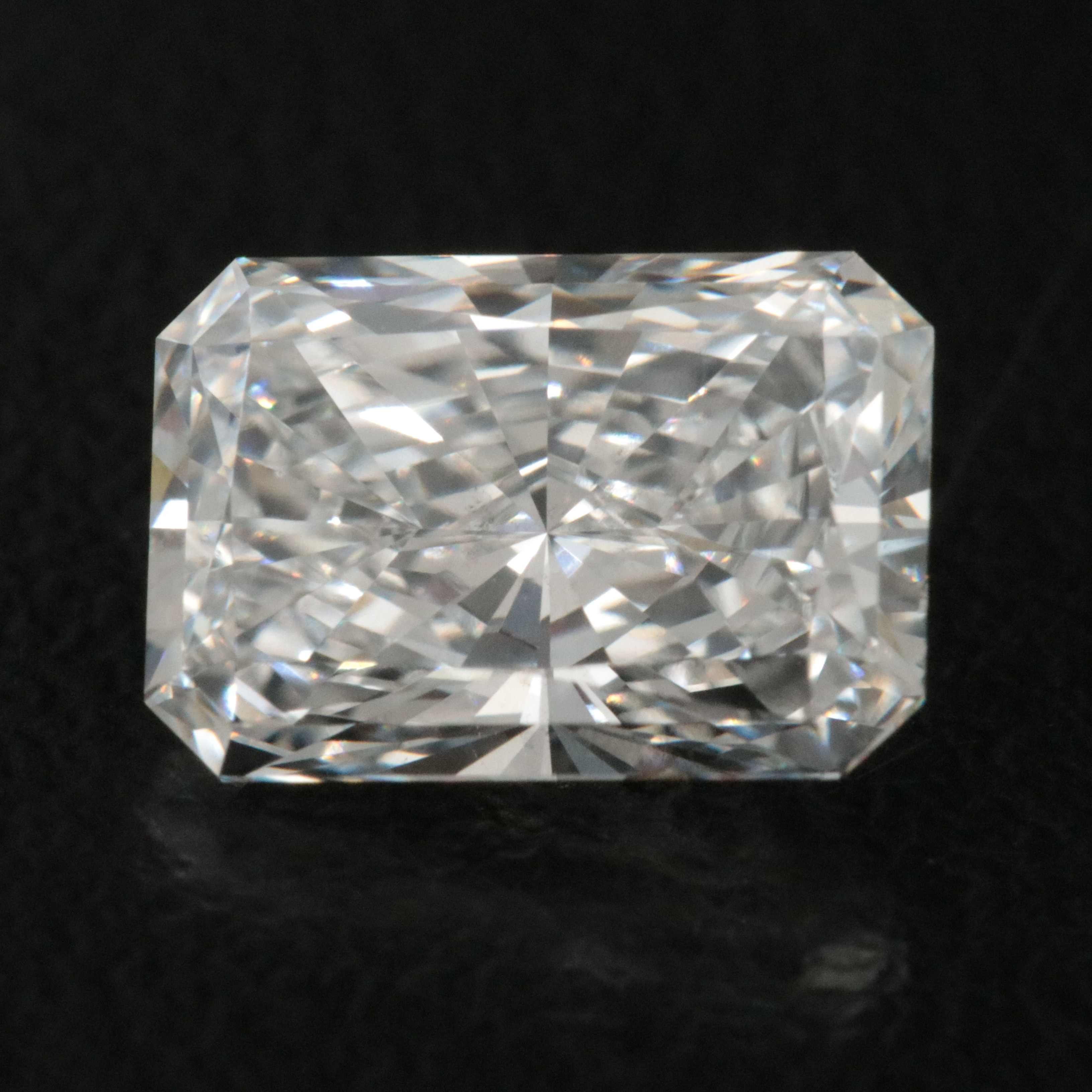 Loose 1.76 CT Lab Grown Diamond with IGI Report