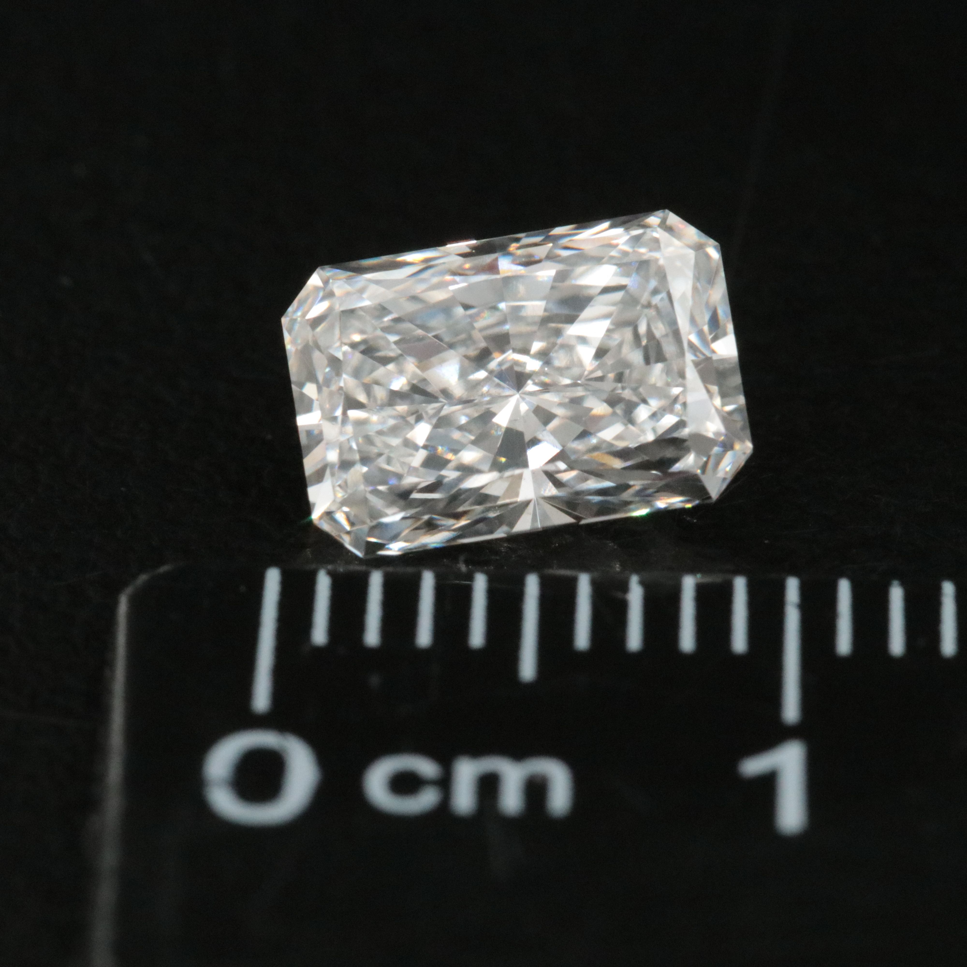 Loose 1.76 CT Lab Grown Diamond with IGI Report