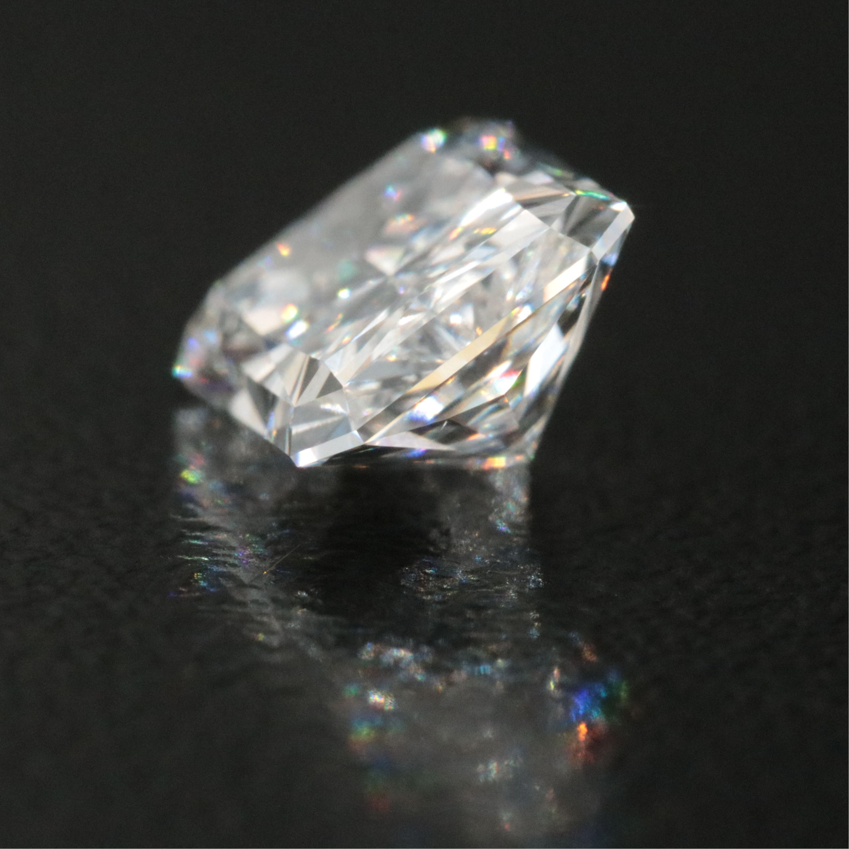 Loose 1.76 CT Lab Grown Diamond with IGI Report