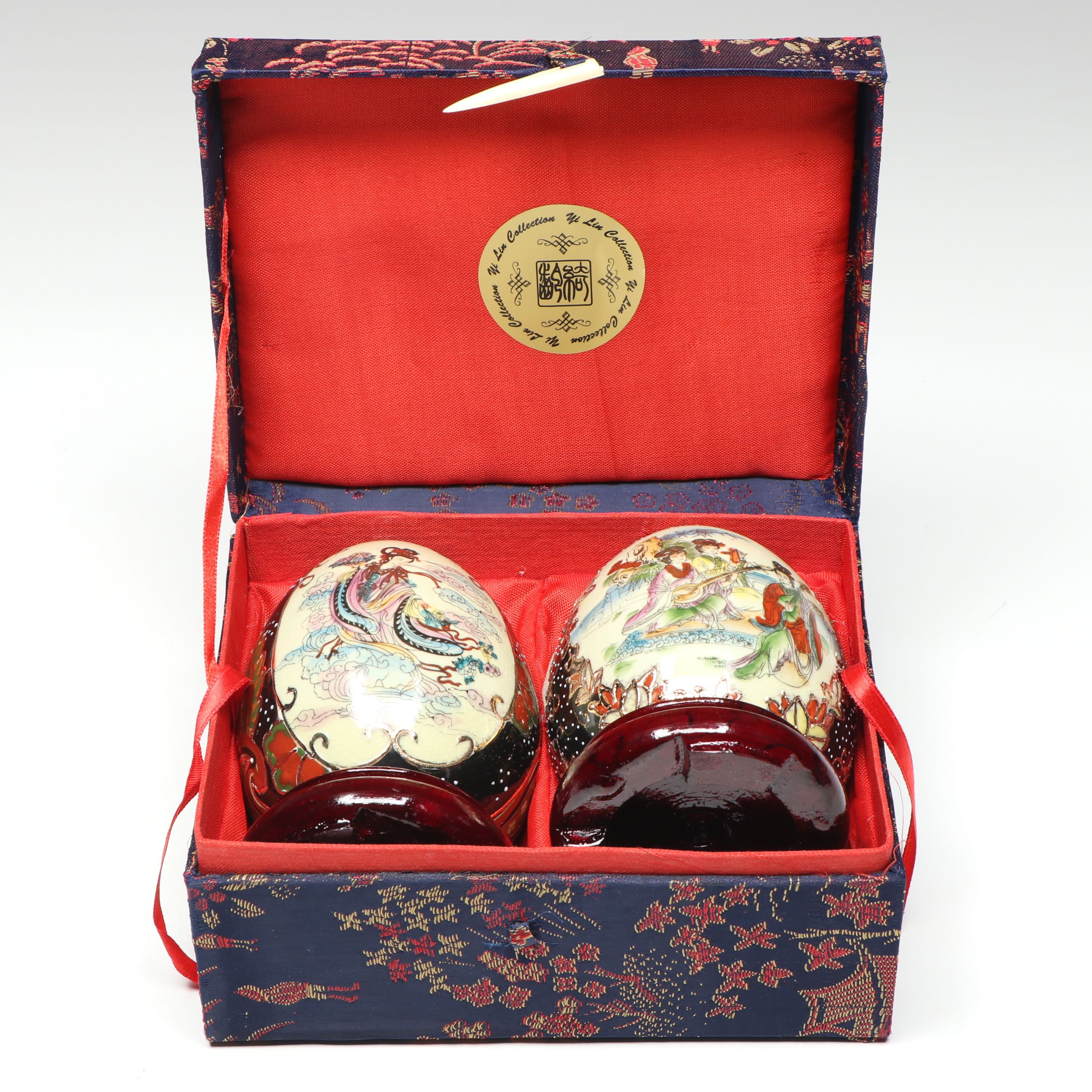 Yi Lin Collection Porcelain Eggs with Wooden Stands