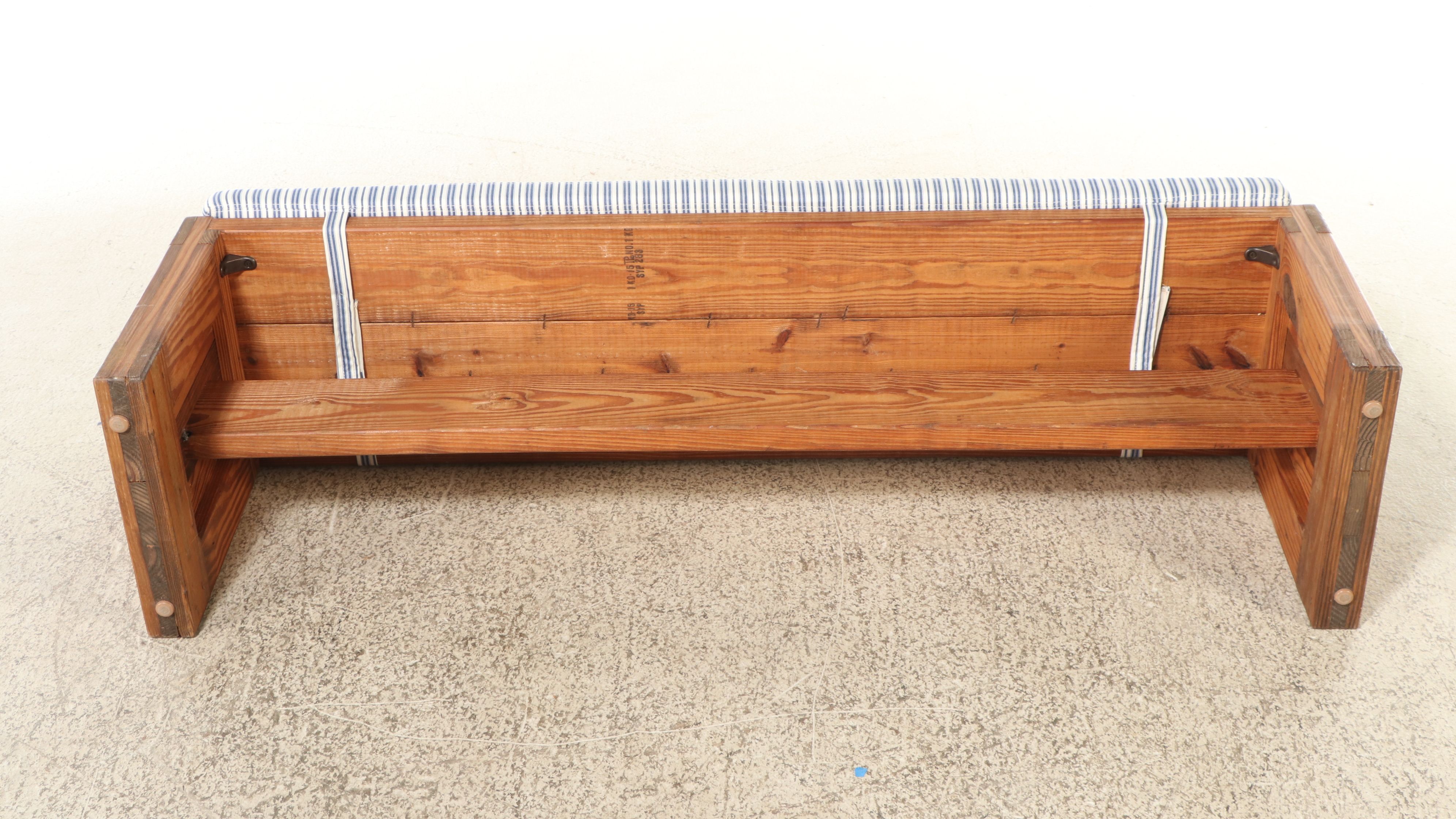 This End Up Pine Dining Table with Bench Seat and Four Armchairs