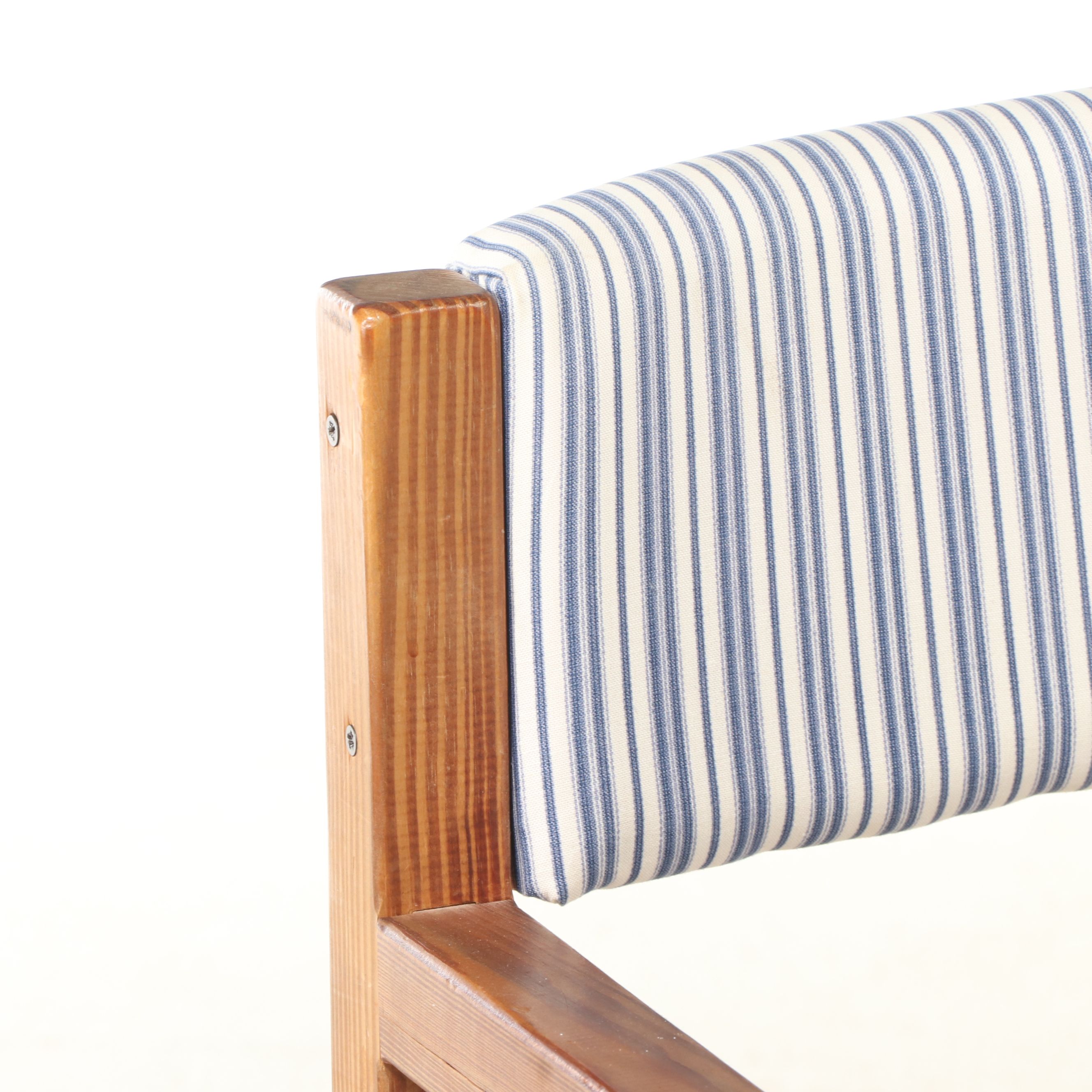 This End Up Pine Dining Table with Bench Seat and Four Armchairs