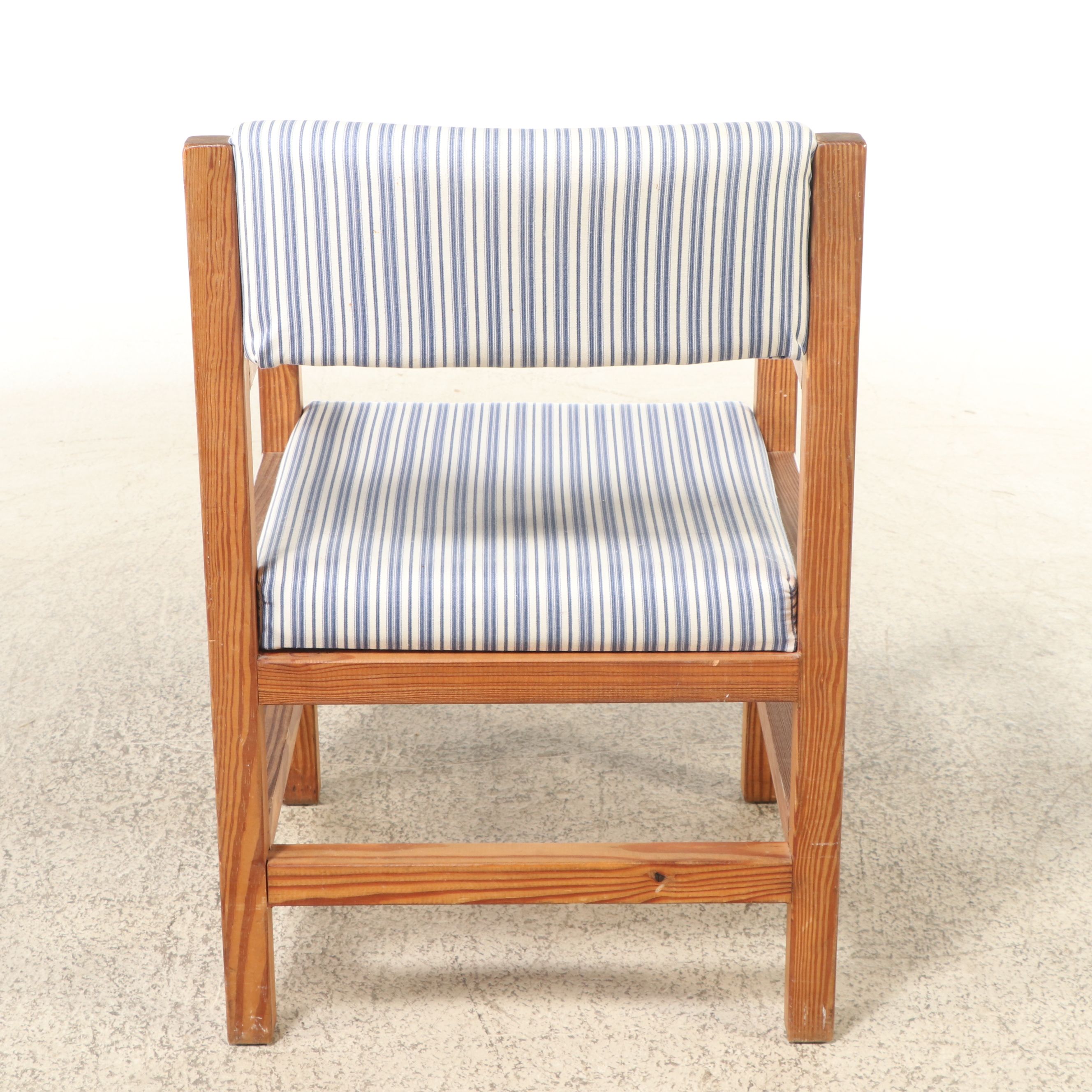 This End Up Pine Dining Table with Bench Seat and Four Armchairs