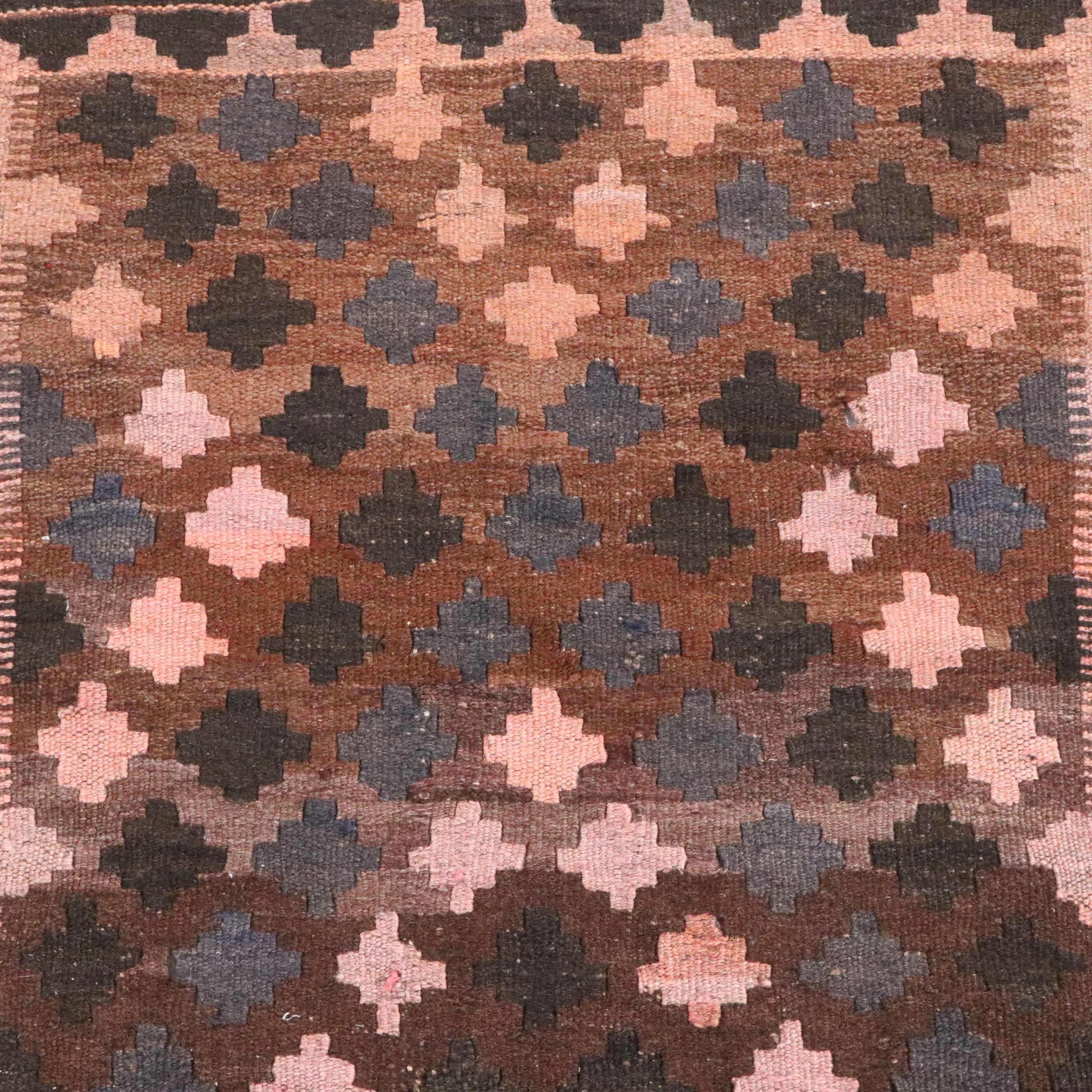 2'2 x 3' Handwoven Persian Kilim Accent Rug