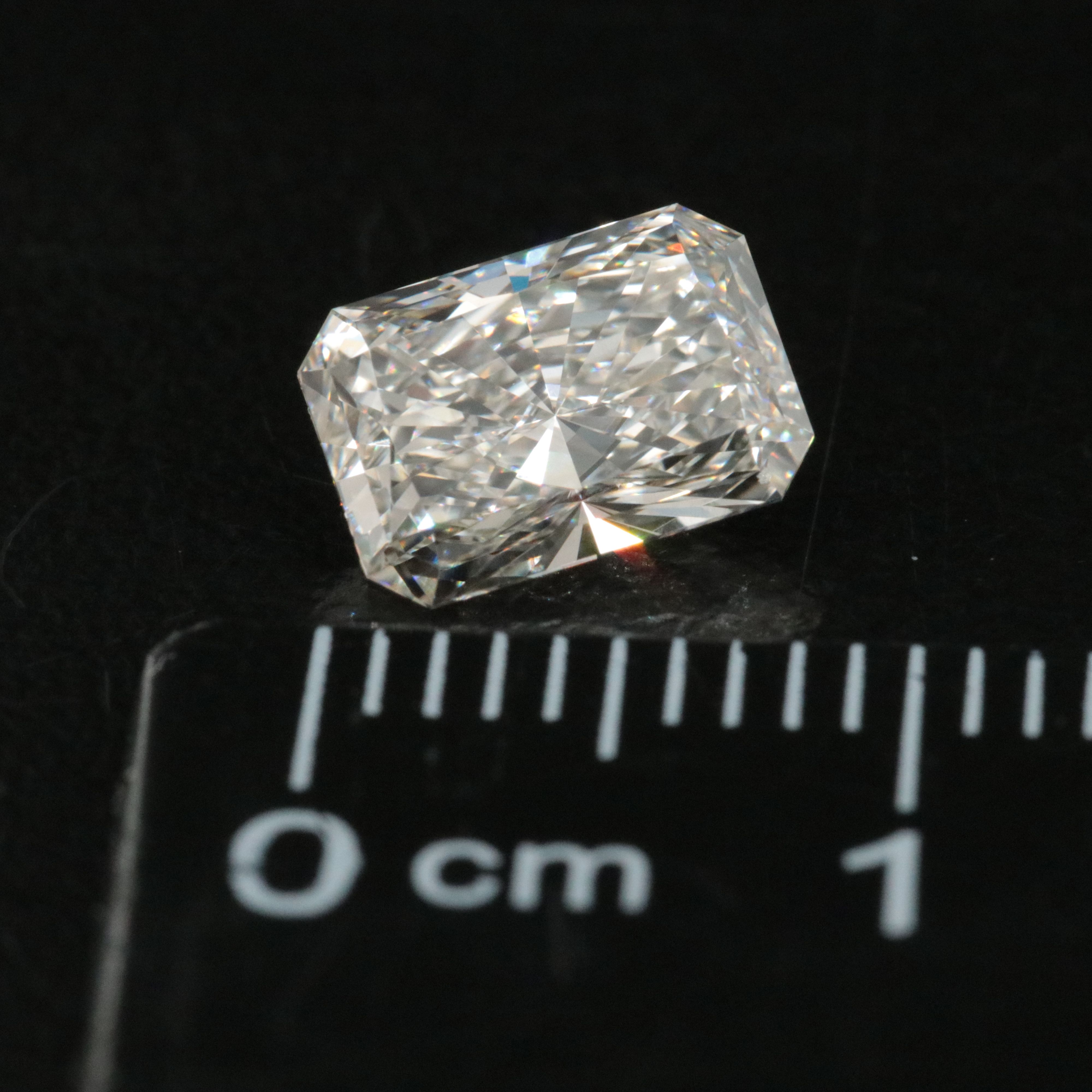 Loose 1.40 CT Lab Grown Diamond with IGI Report