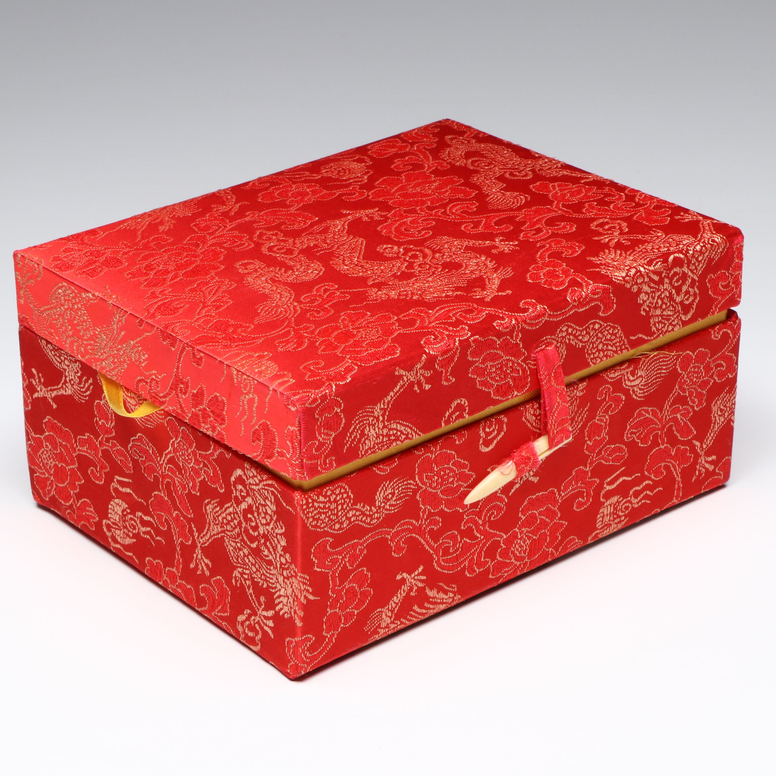 Yi Lin Arts Porcelain Dragon Eggs and Wooden Stands