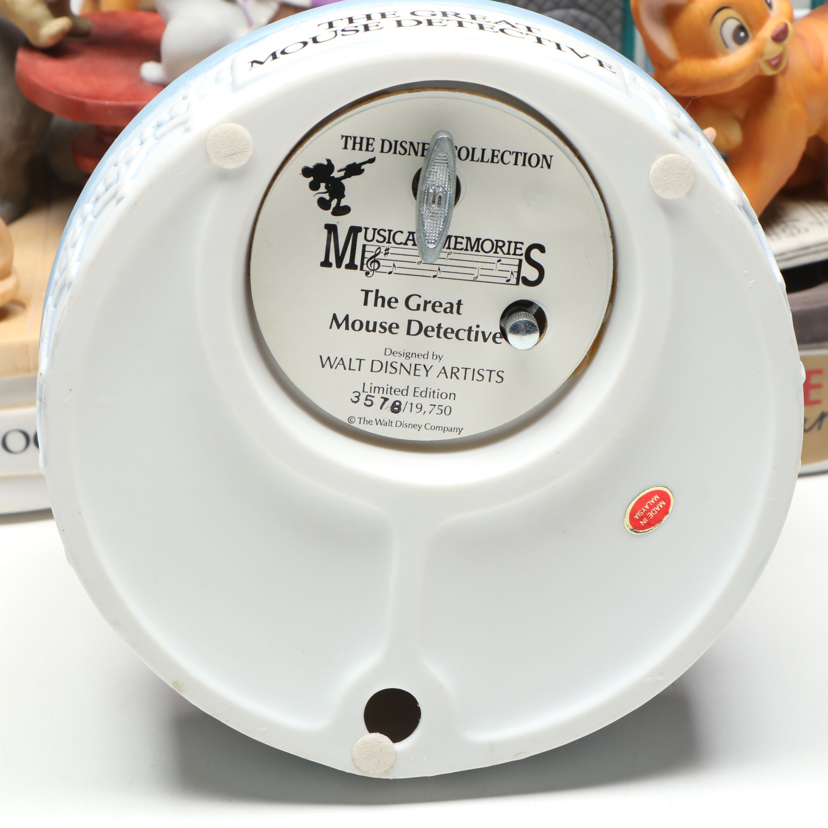 The Disney Collection "Lady and the Tramp" with More Disney Music Boxes