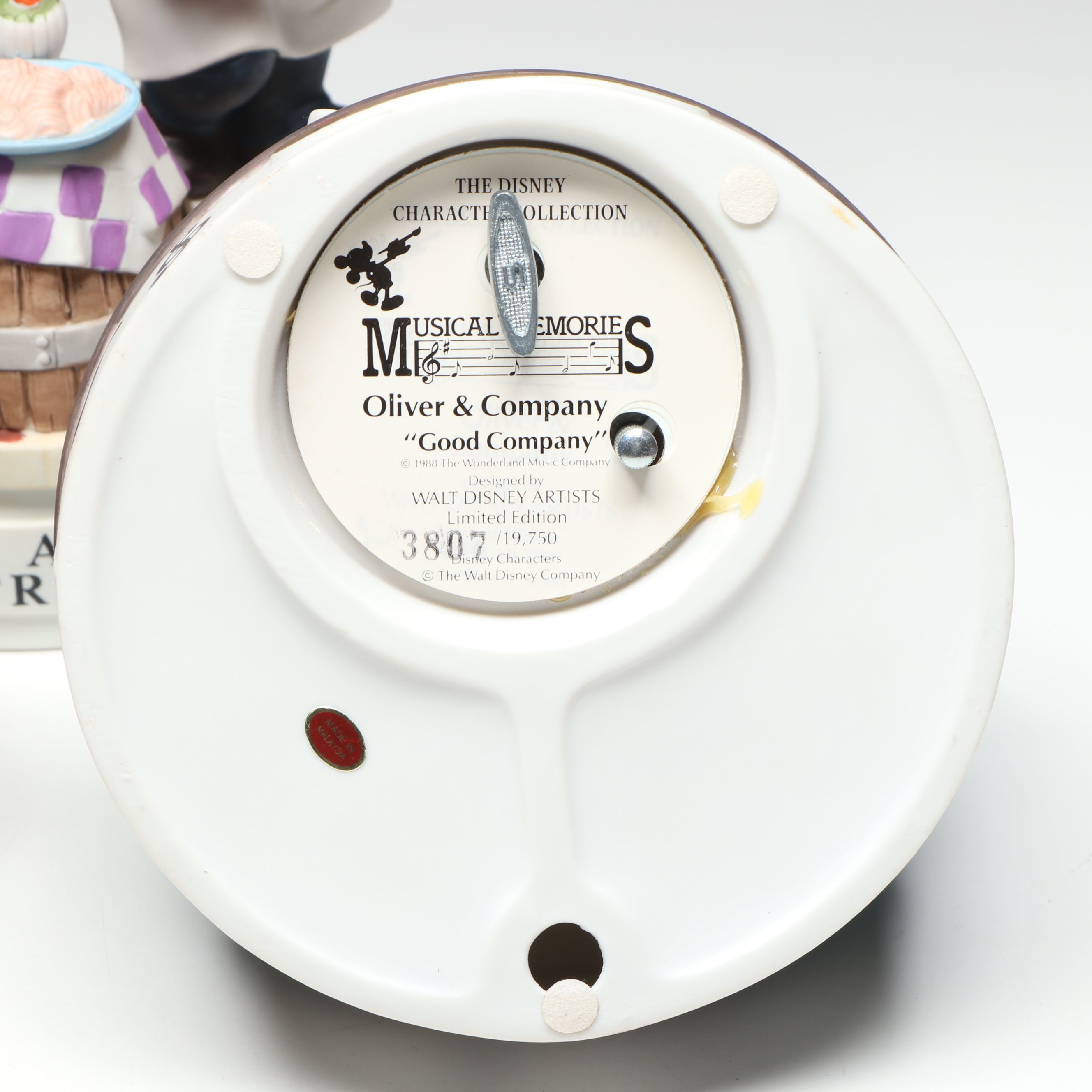 The Disney Collection "Lady and the Tramp" with More Disney Music Boxes