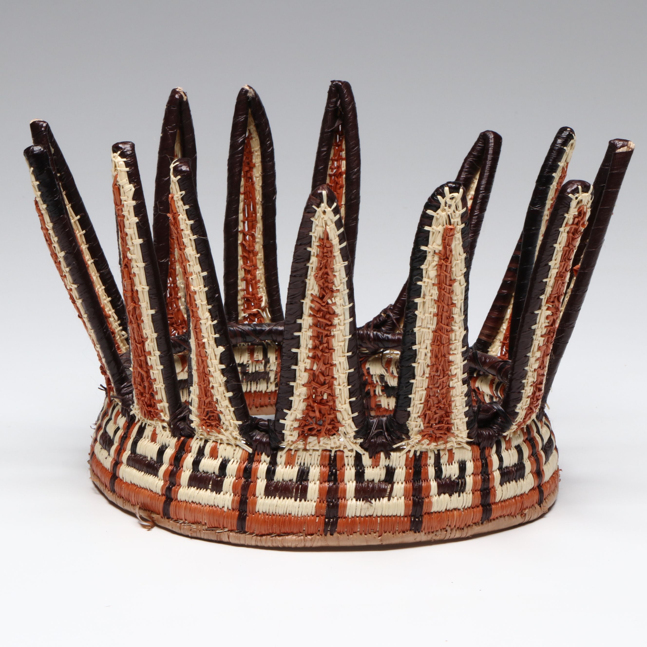 Rosa Elvida Emberá-Wounaan Woven Chunga and Nahuala Fiber Doll with Other Crown