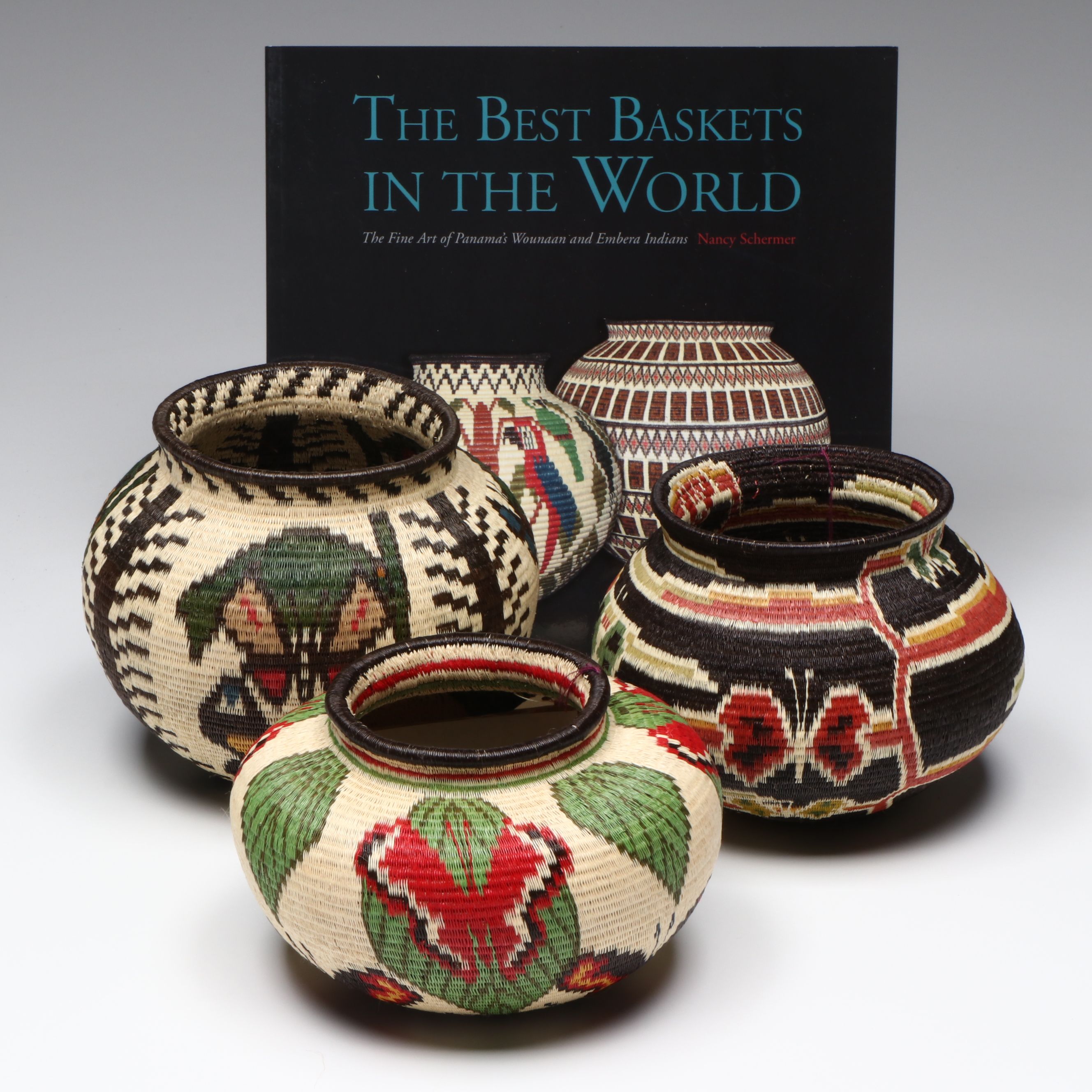 Panamanian Emberá-Wounaan Handwoven Chunga Fiber Baskets Depicting Butterflies