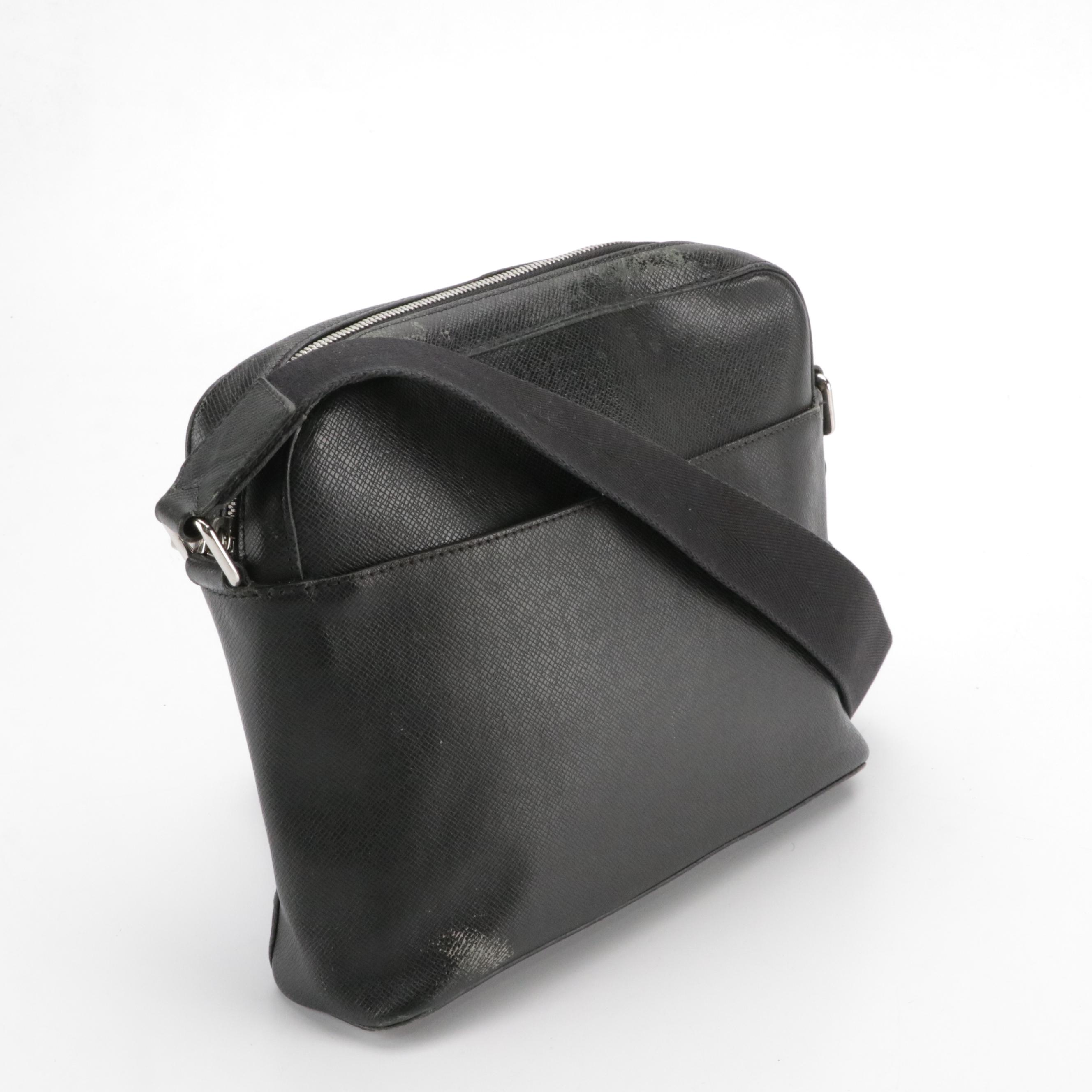 Louis Vuitton Taiga Leather Crossbody Bag