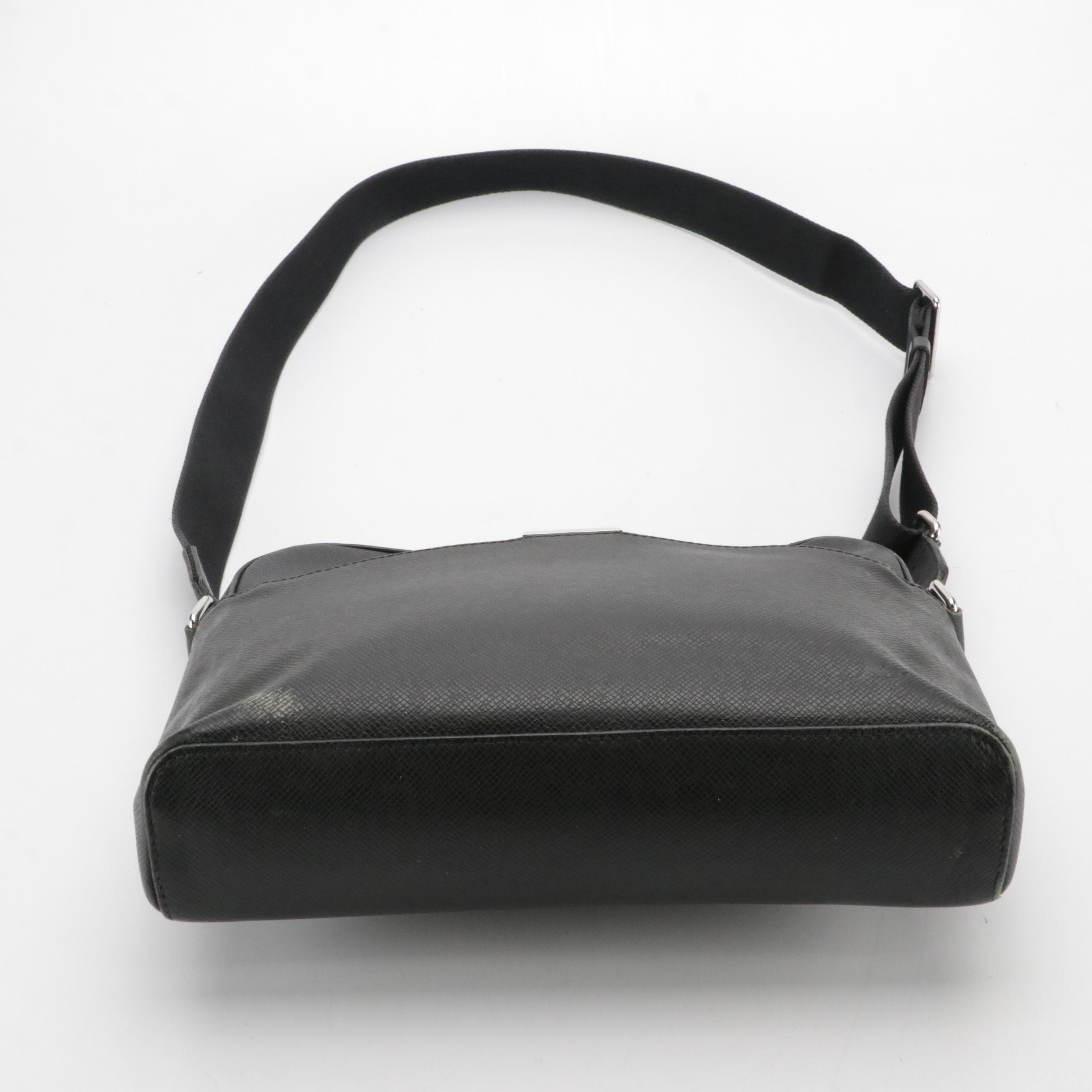 Louis Vuitton Taiga Leather Crossbody Bag