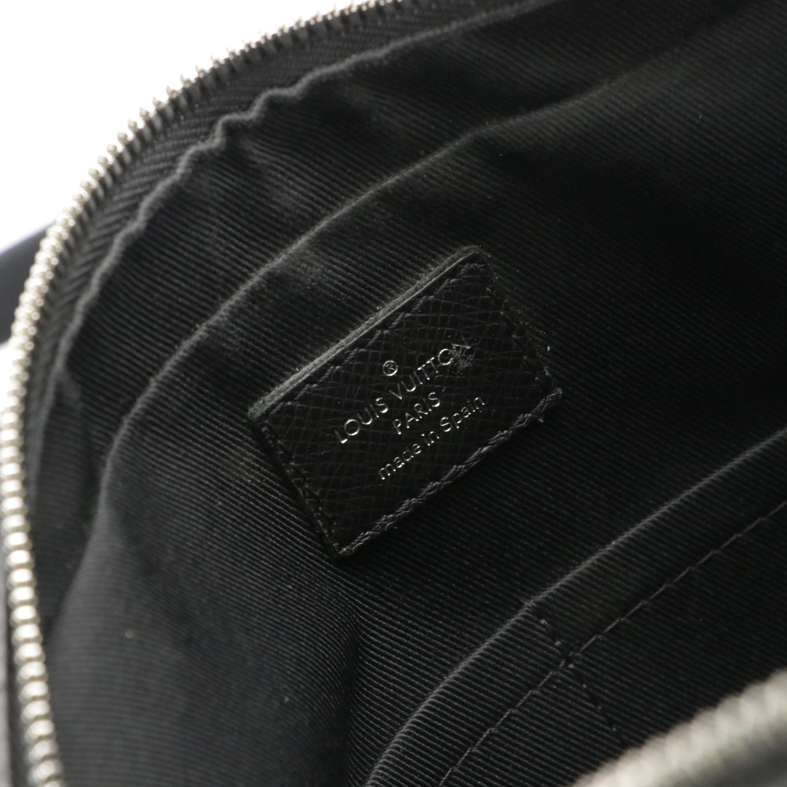 Louis Vuitton Taiga Leather Crossbody Bag