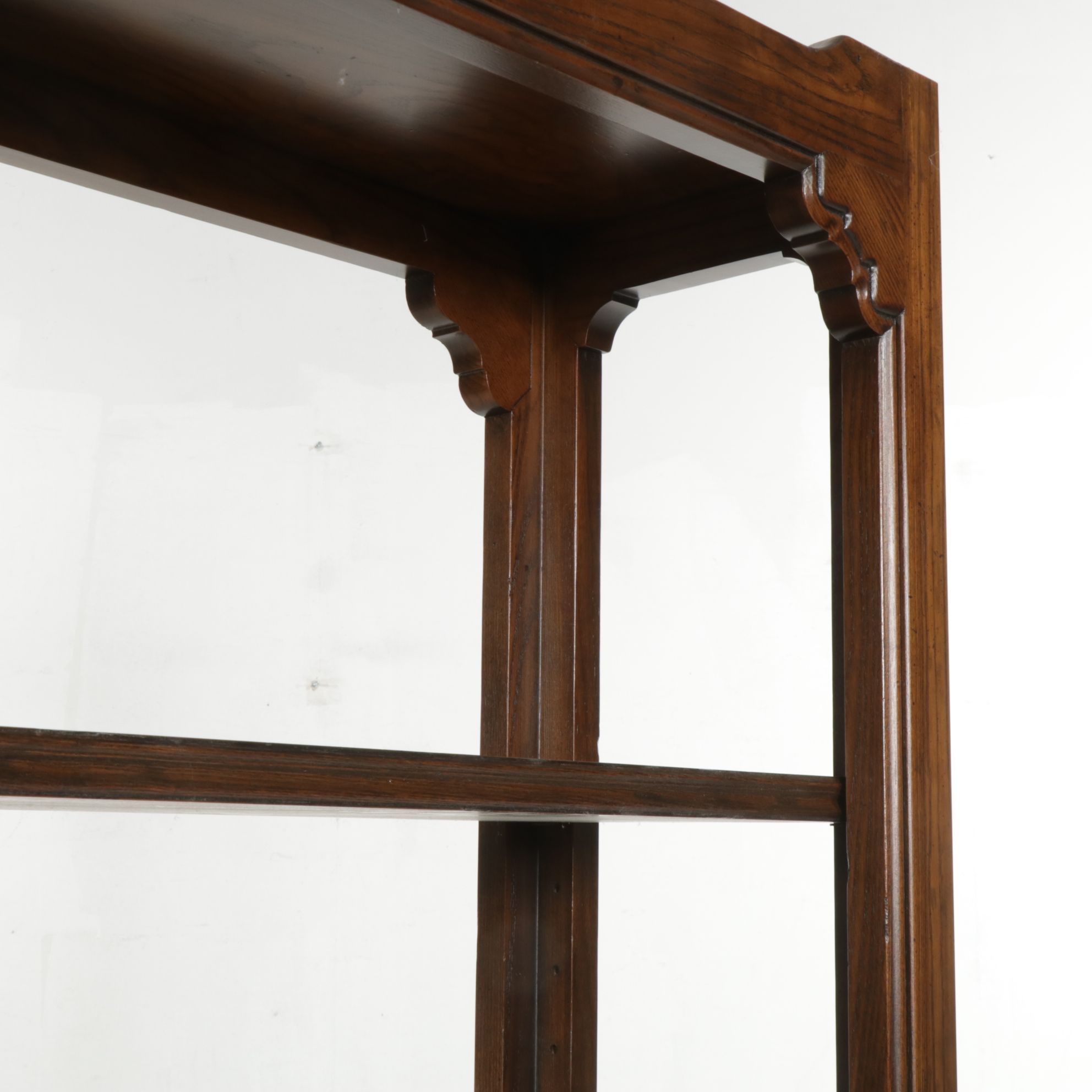 Henredon Oak Adjustable Bookcase, Late 20th Century