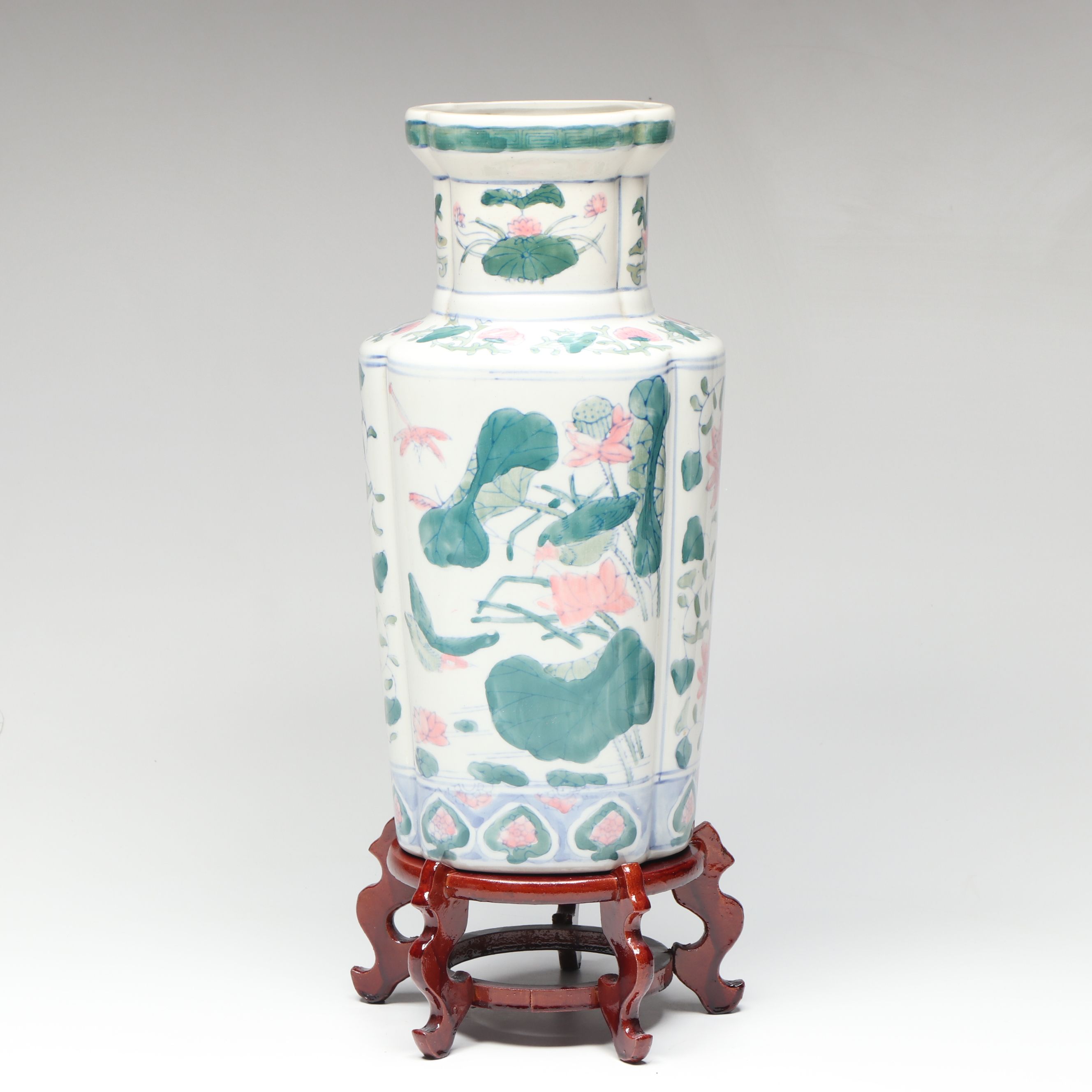 Chinese Hand-Painted Porcelain Lobed Vase with Wooden Stand