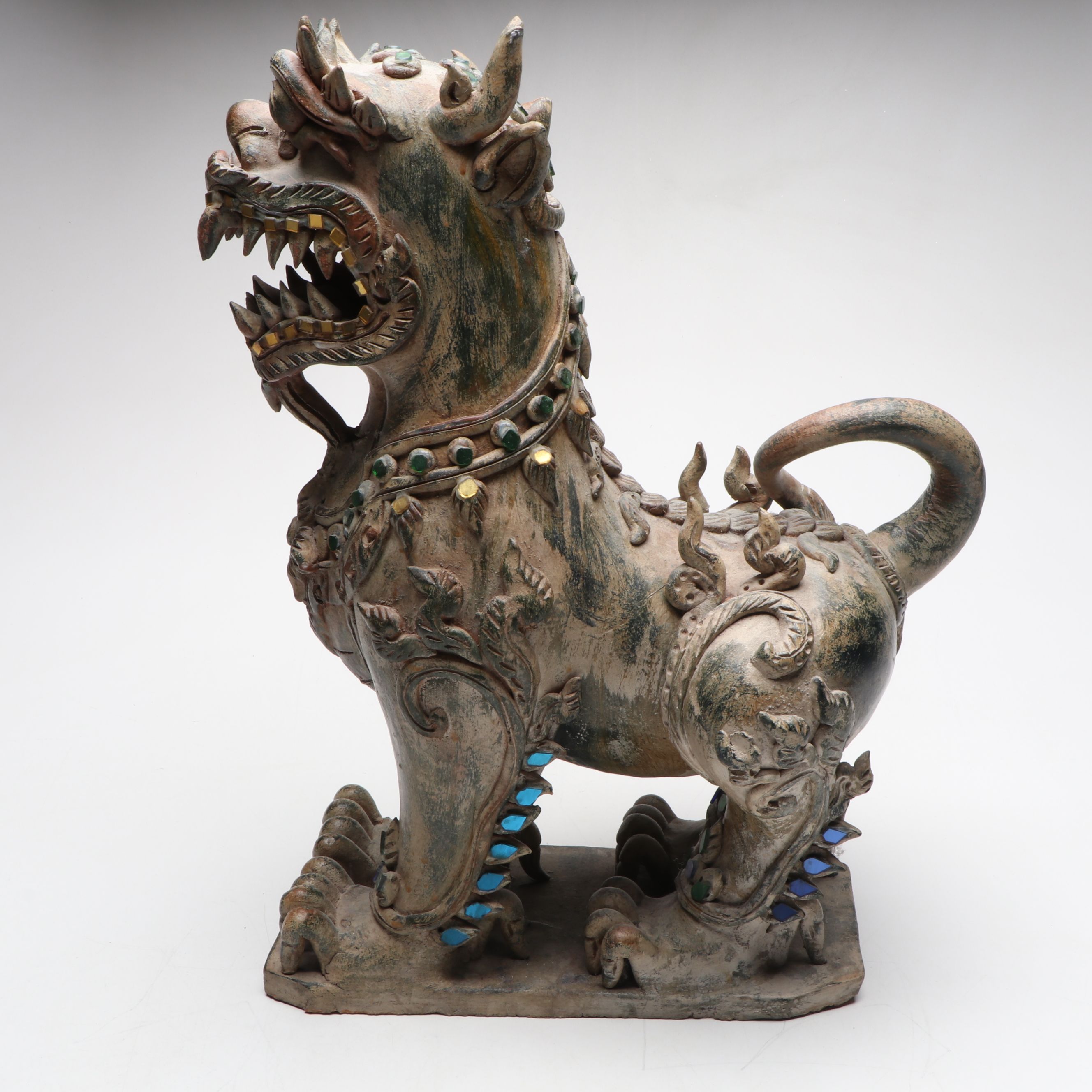 Chinese Guardian Lion Ceramic Statue