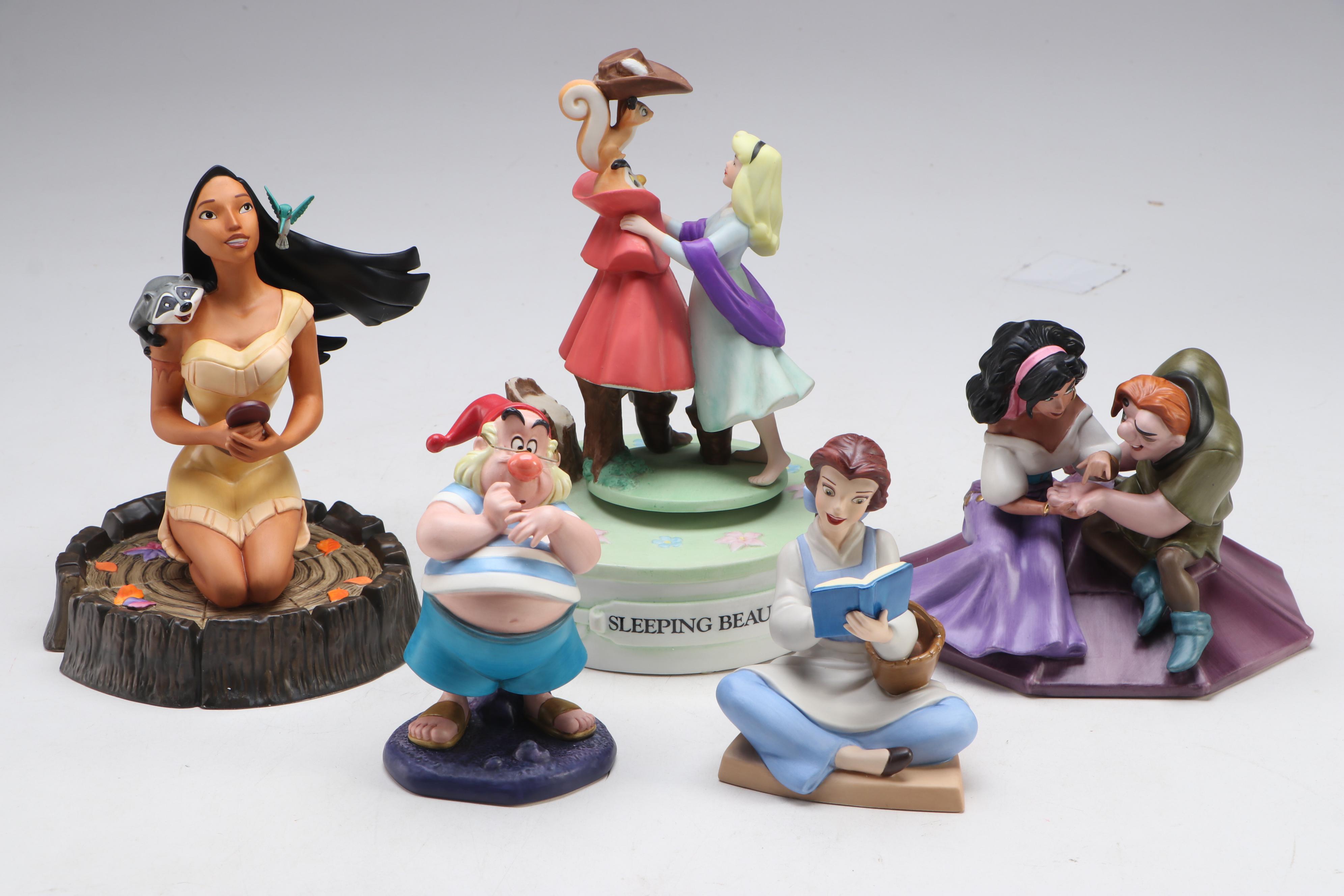Walt Disney Collection "Bookish Beauty" Belle with Other Figures and Music Box