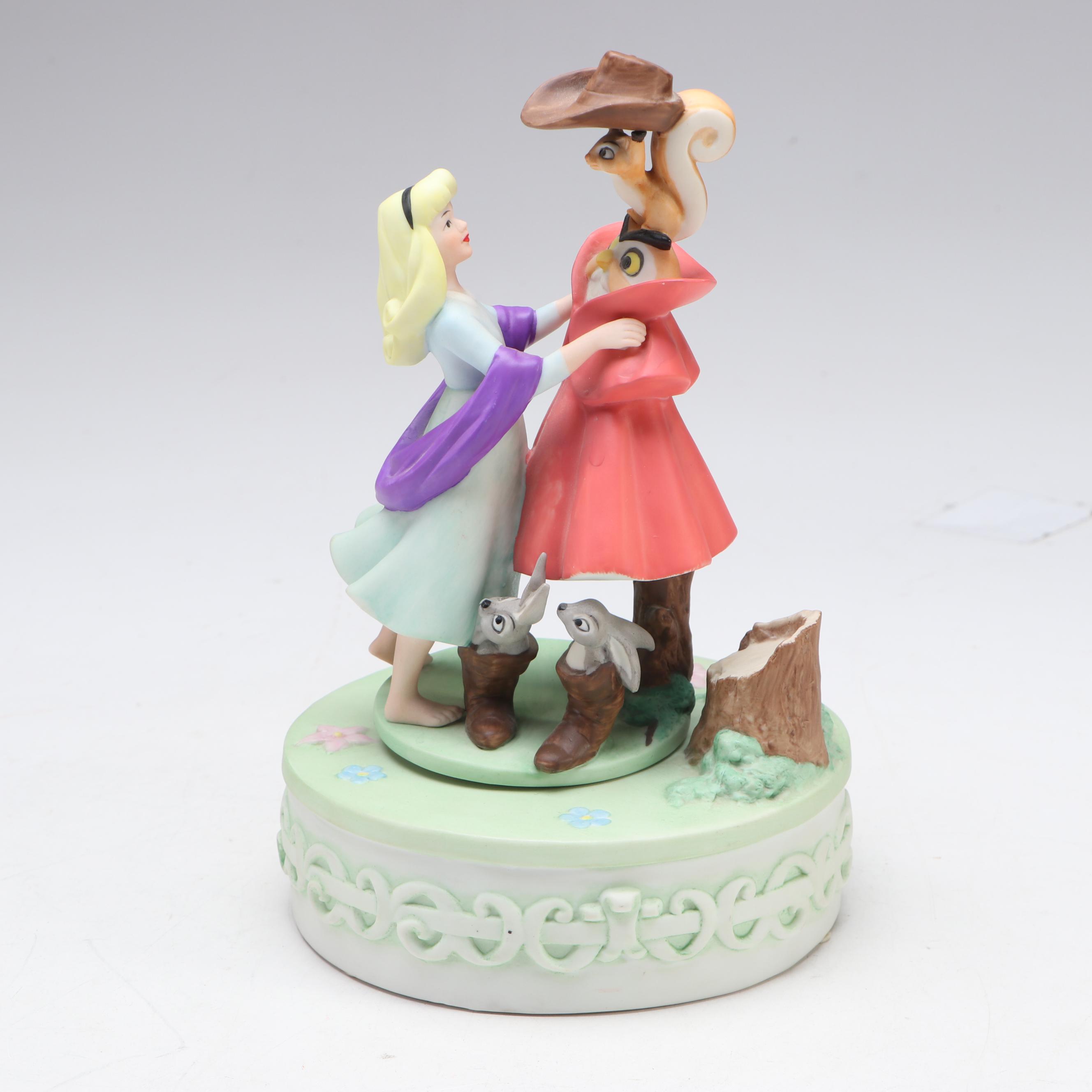 Walt Disney Collection "Bookish Beauty" Belle with Other Figures and Music Box