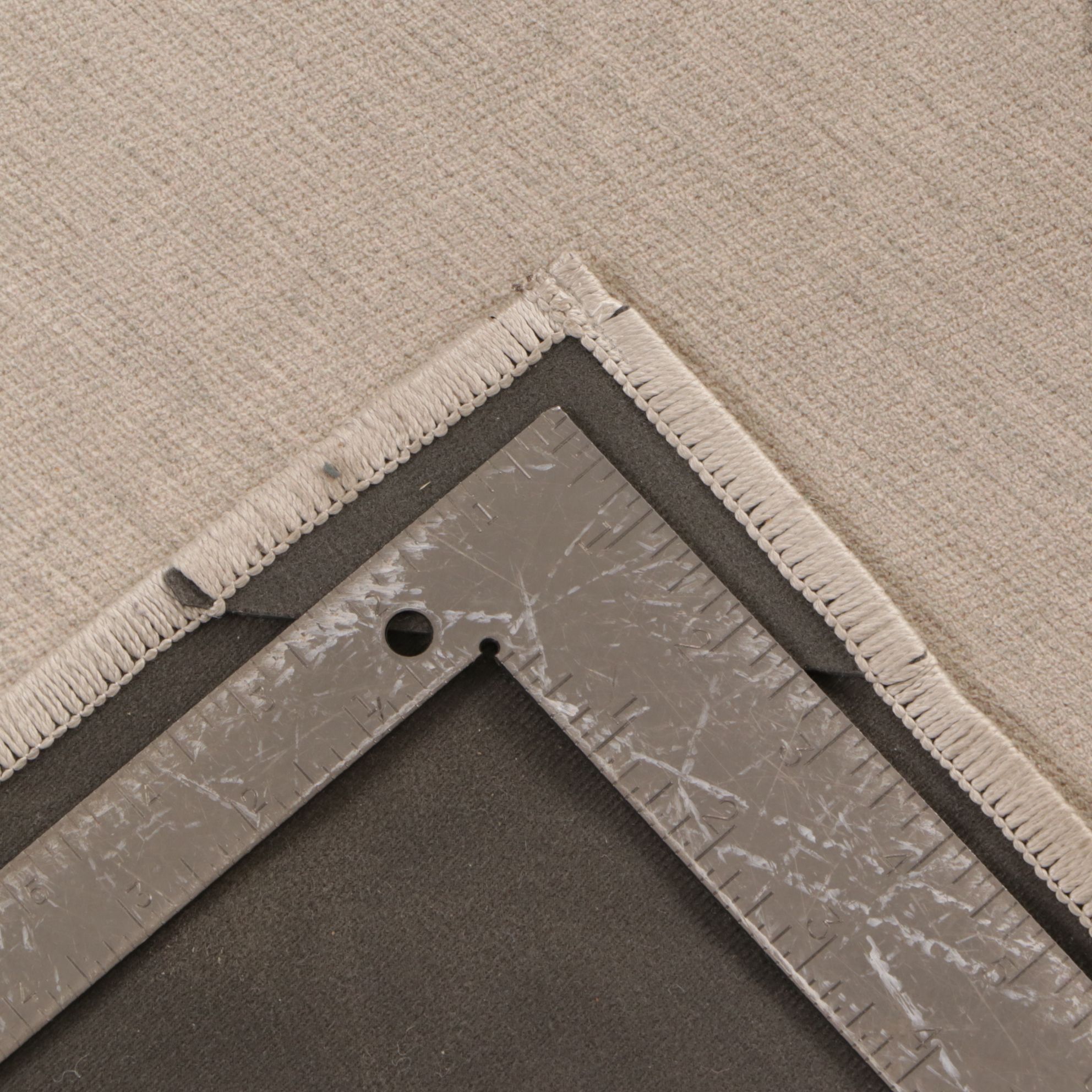 6'1 x 9' Machine Made Ruggable Contemporary Area Rug