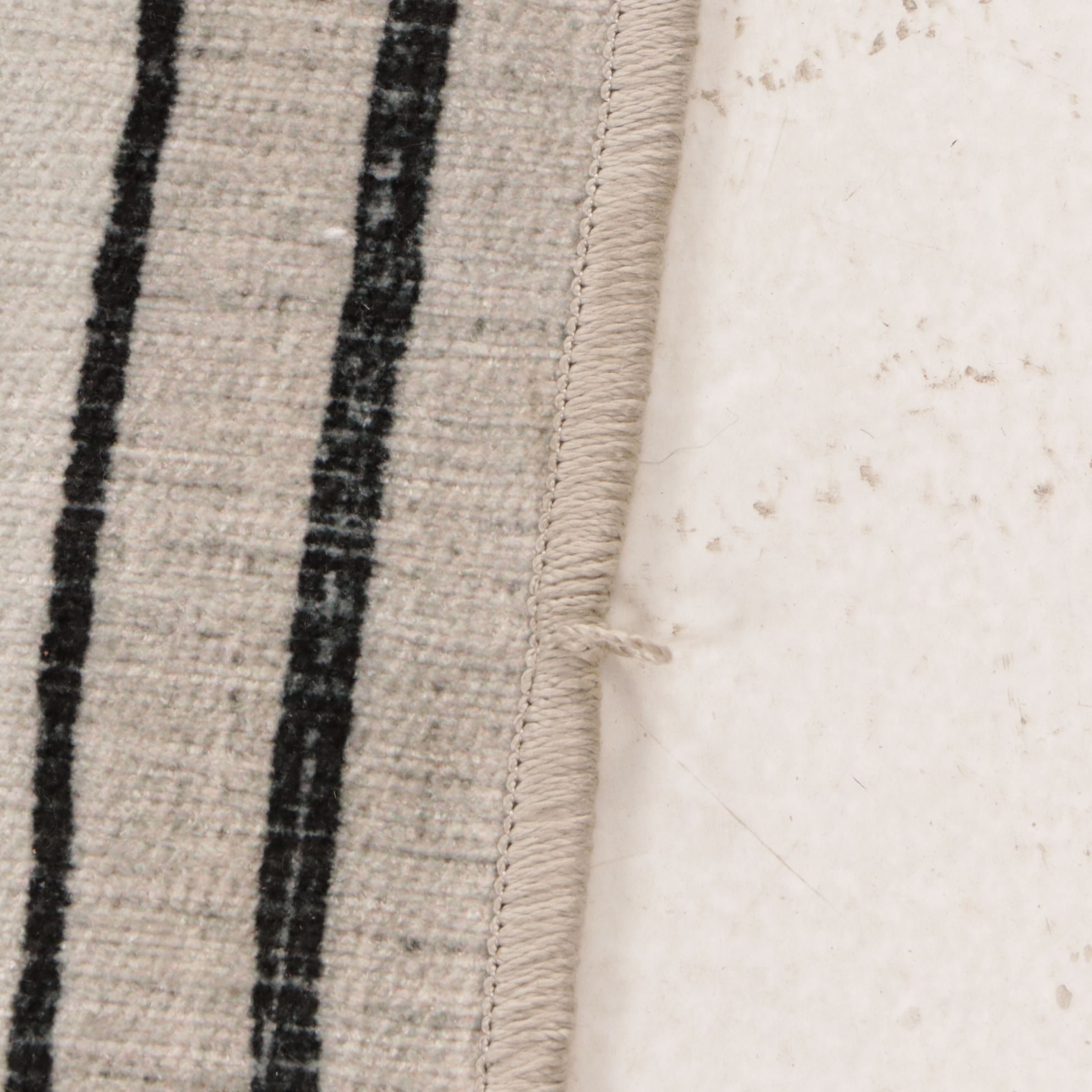 6'1 x 9' Machine Made Ruggable Contemporary Area Rug