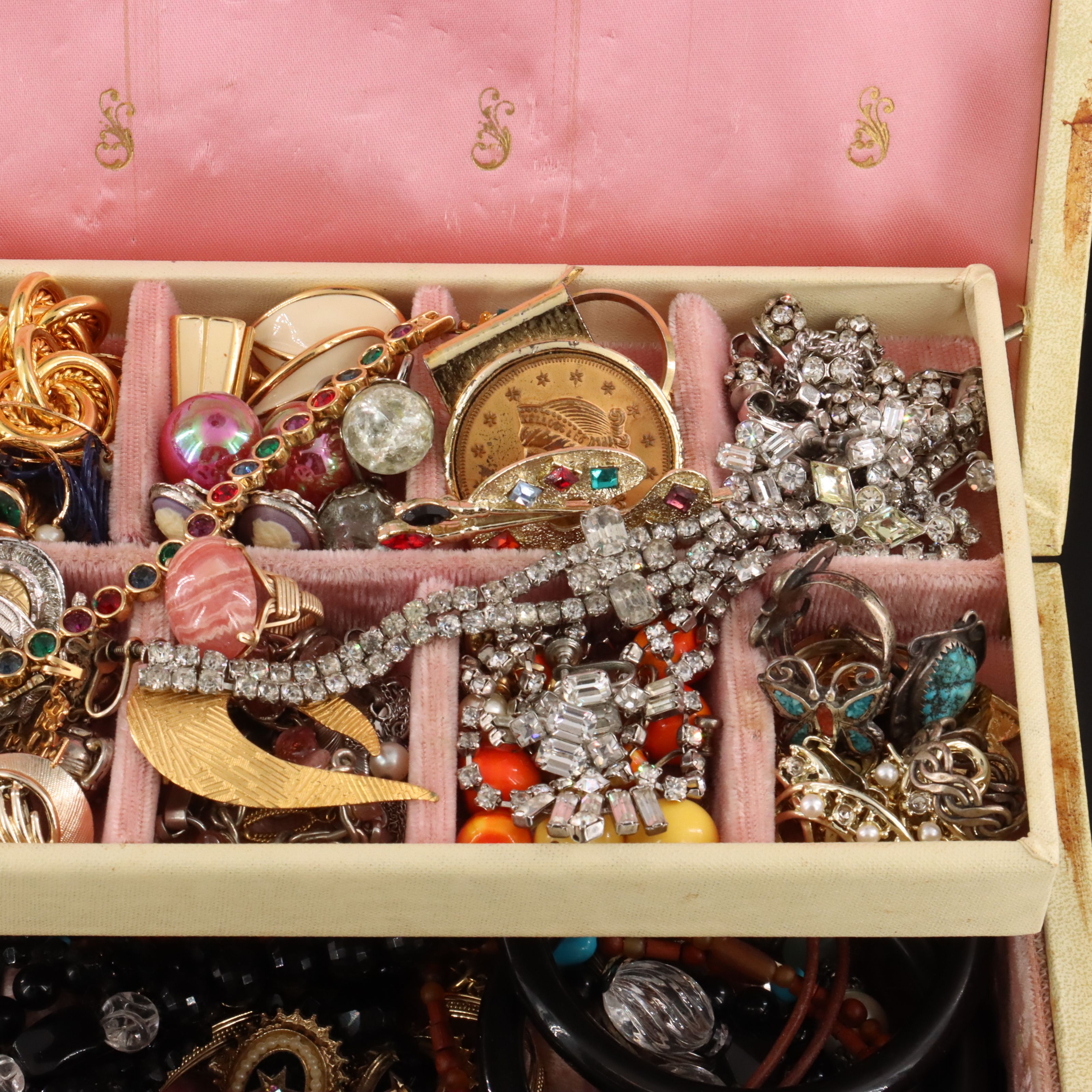 Uncommon Discoveries: Jewelry Collection
