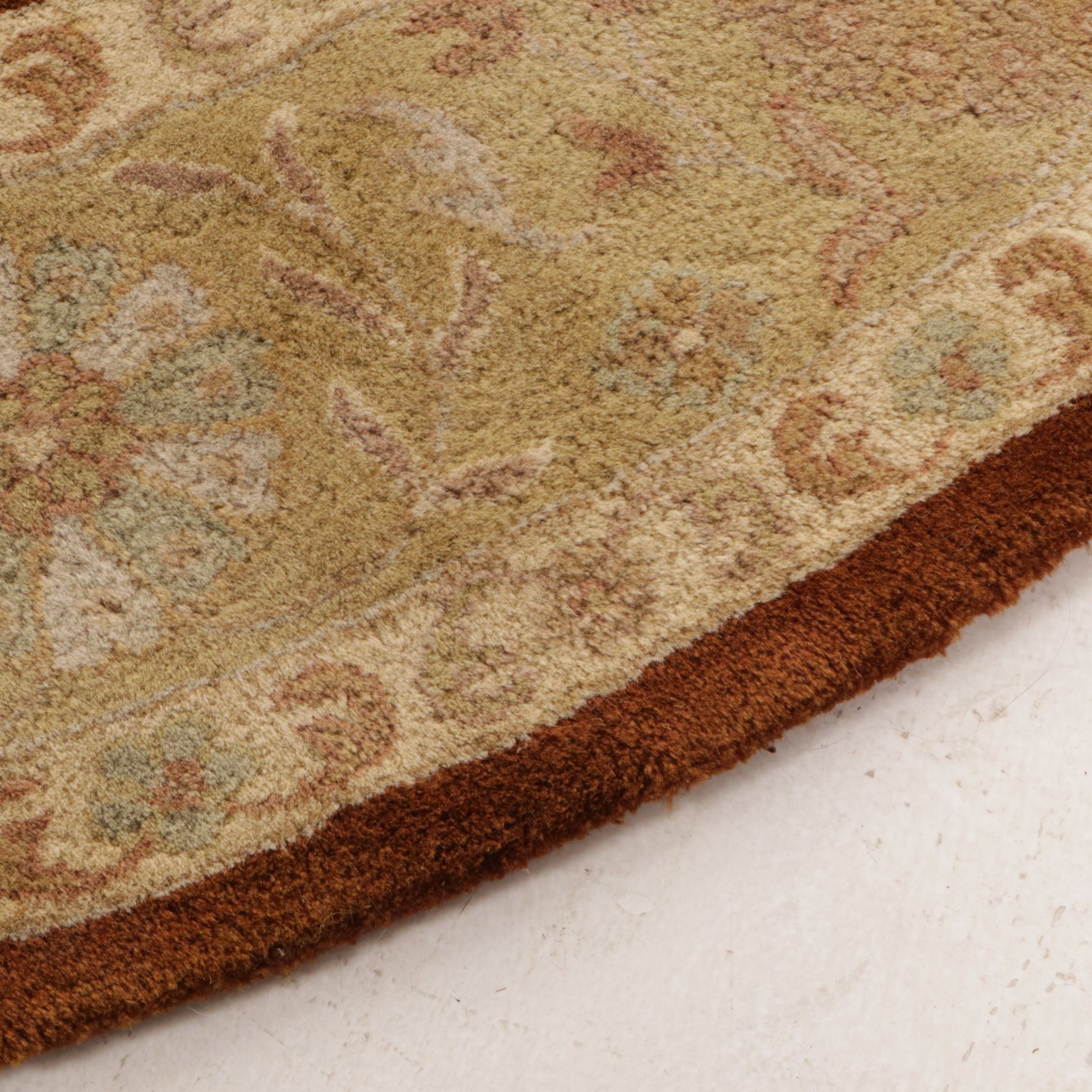 8' Round Hand-Tufted Safavieh Indian Area Rug