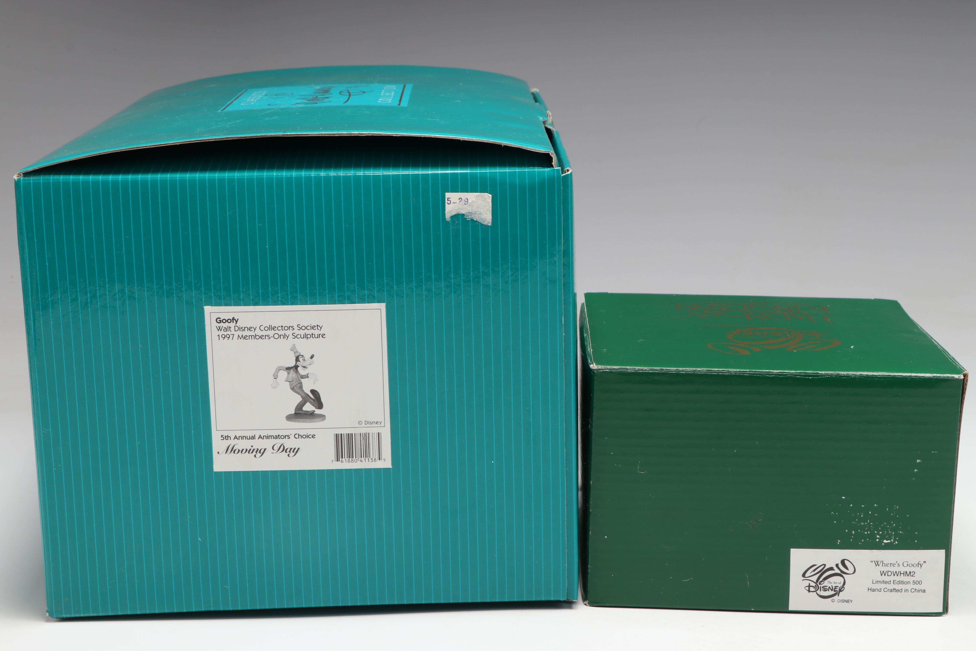 Walt Disney Collectors Society "Moving Day" Goofy with More Figurines