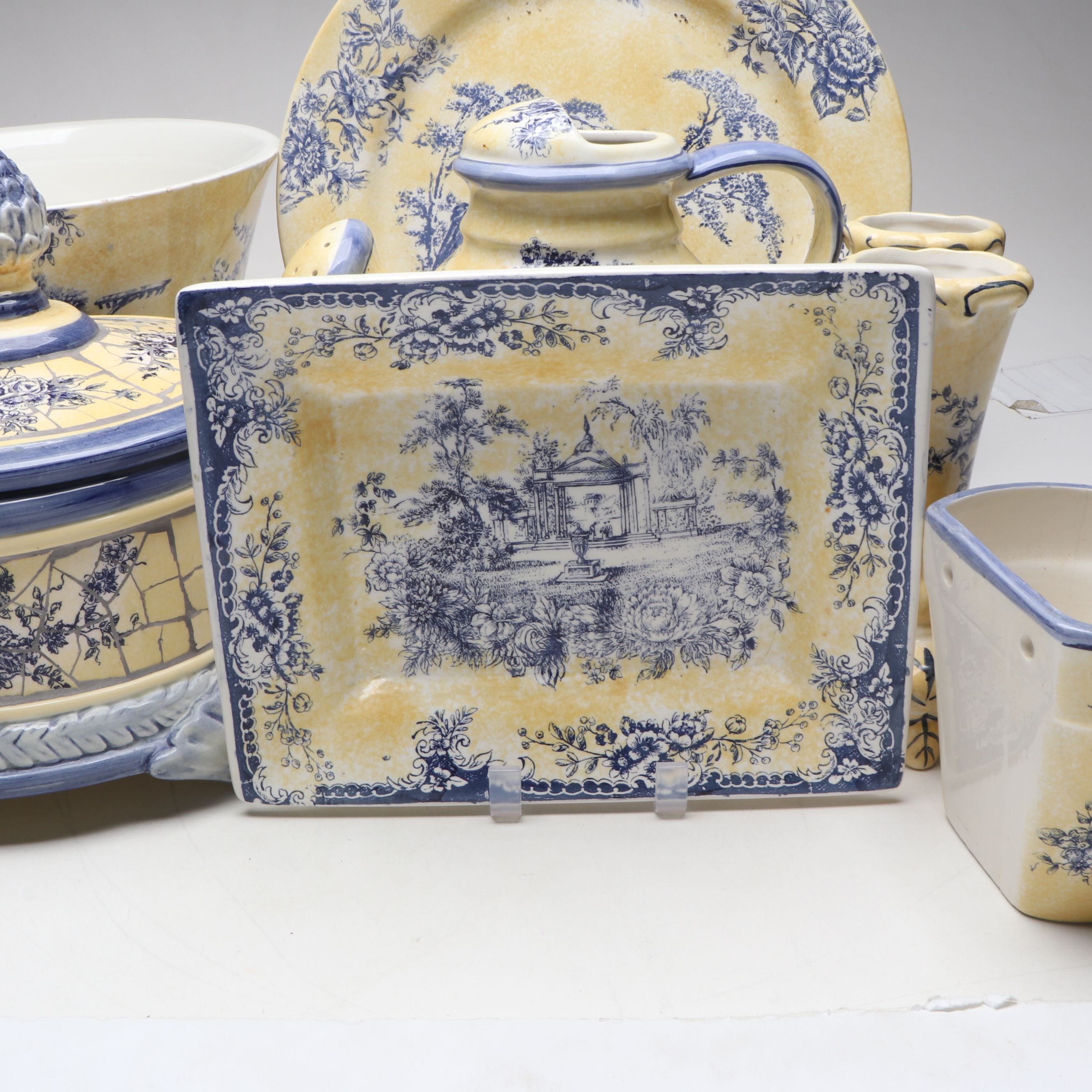 Maxcera Ceramic Decorative Serveware