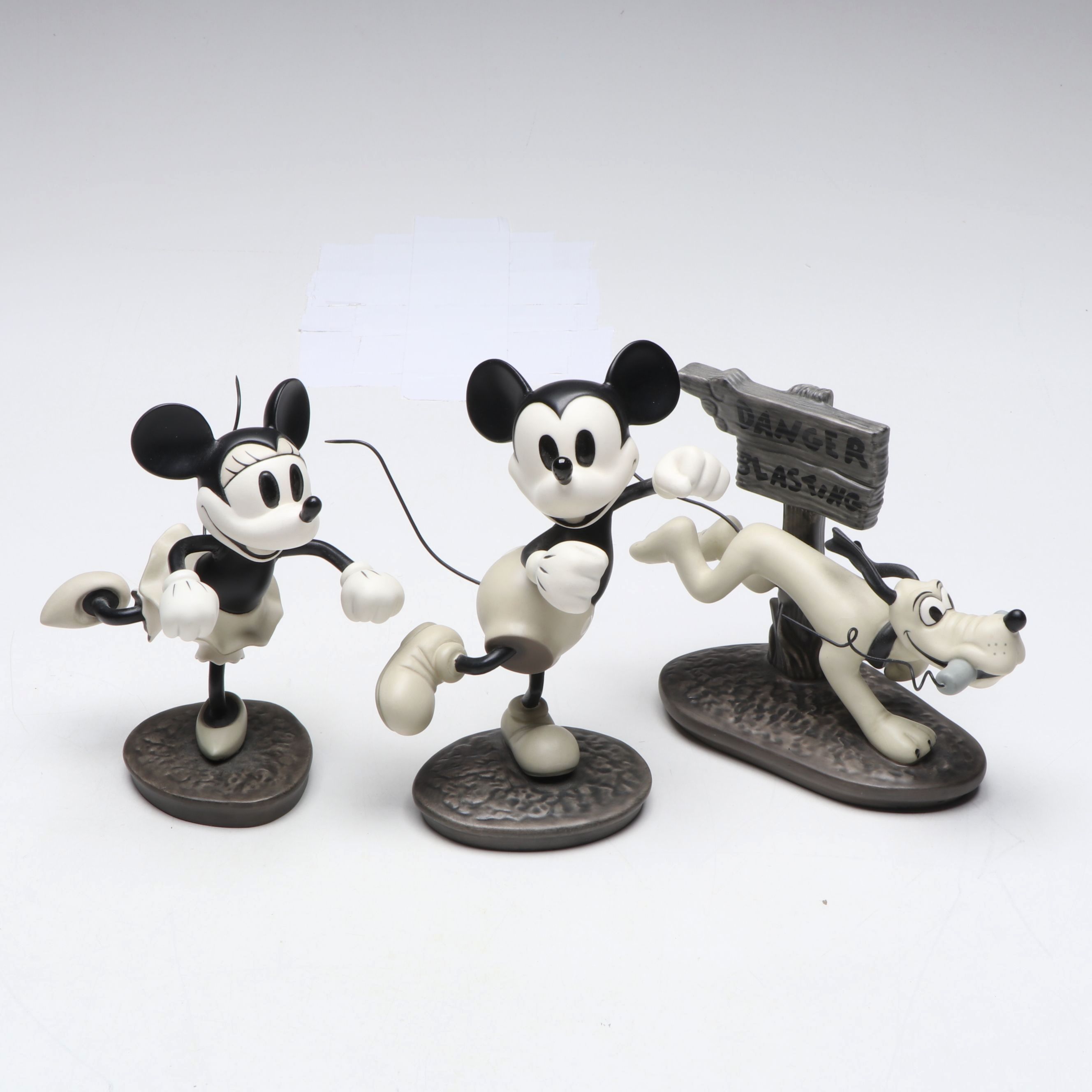 Walt Disney Classics Collection "Dynamite Dog" with More Porcelain Figures