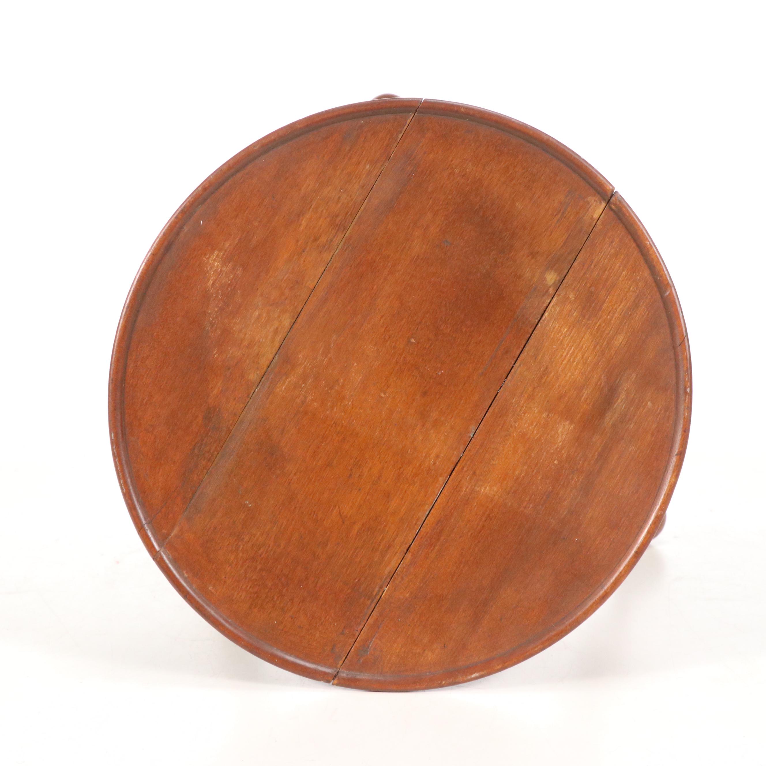 Bobbin Turned Wooden Plant Stand