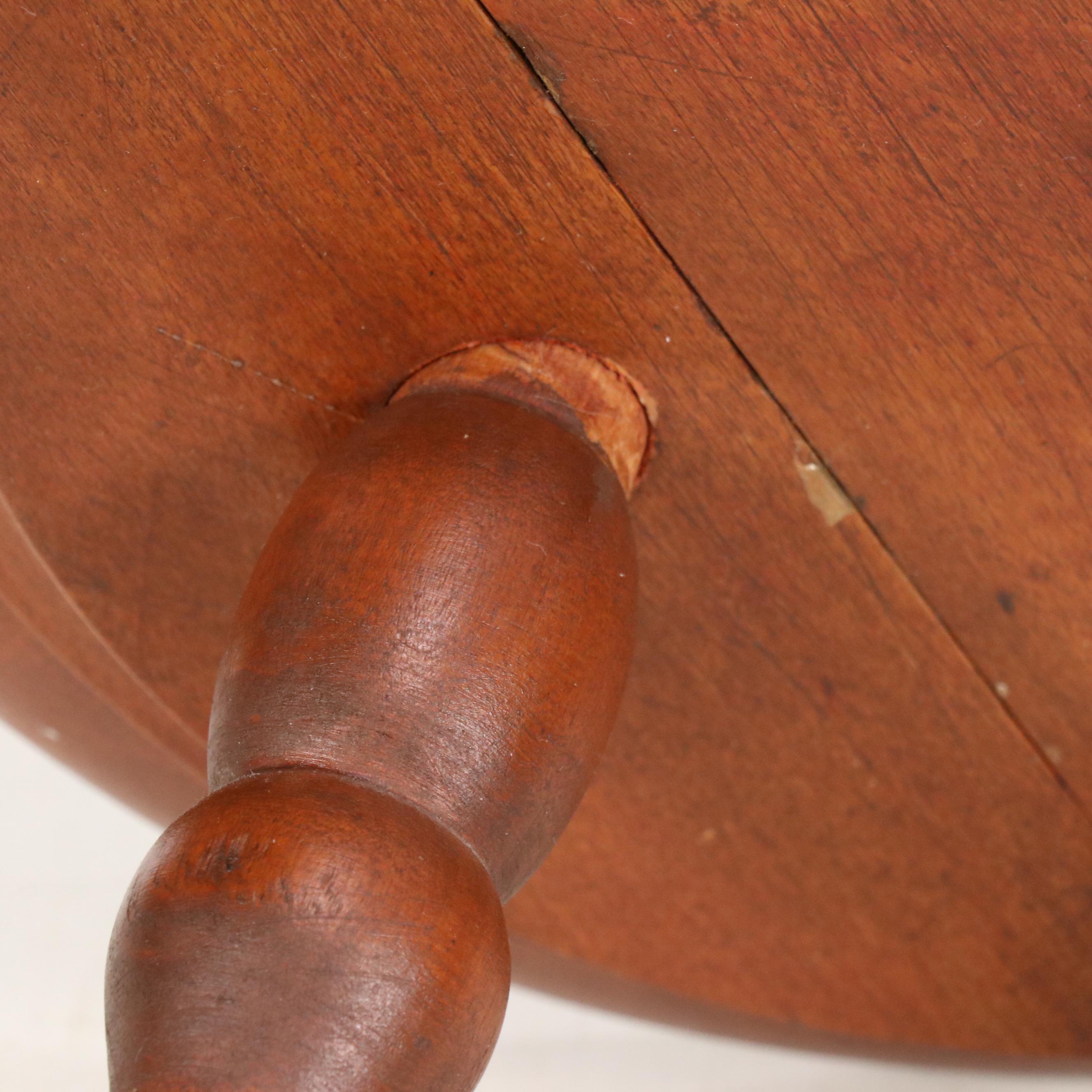 Bobbin Turned Wooden Plant Stand