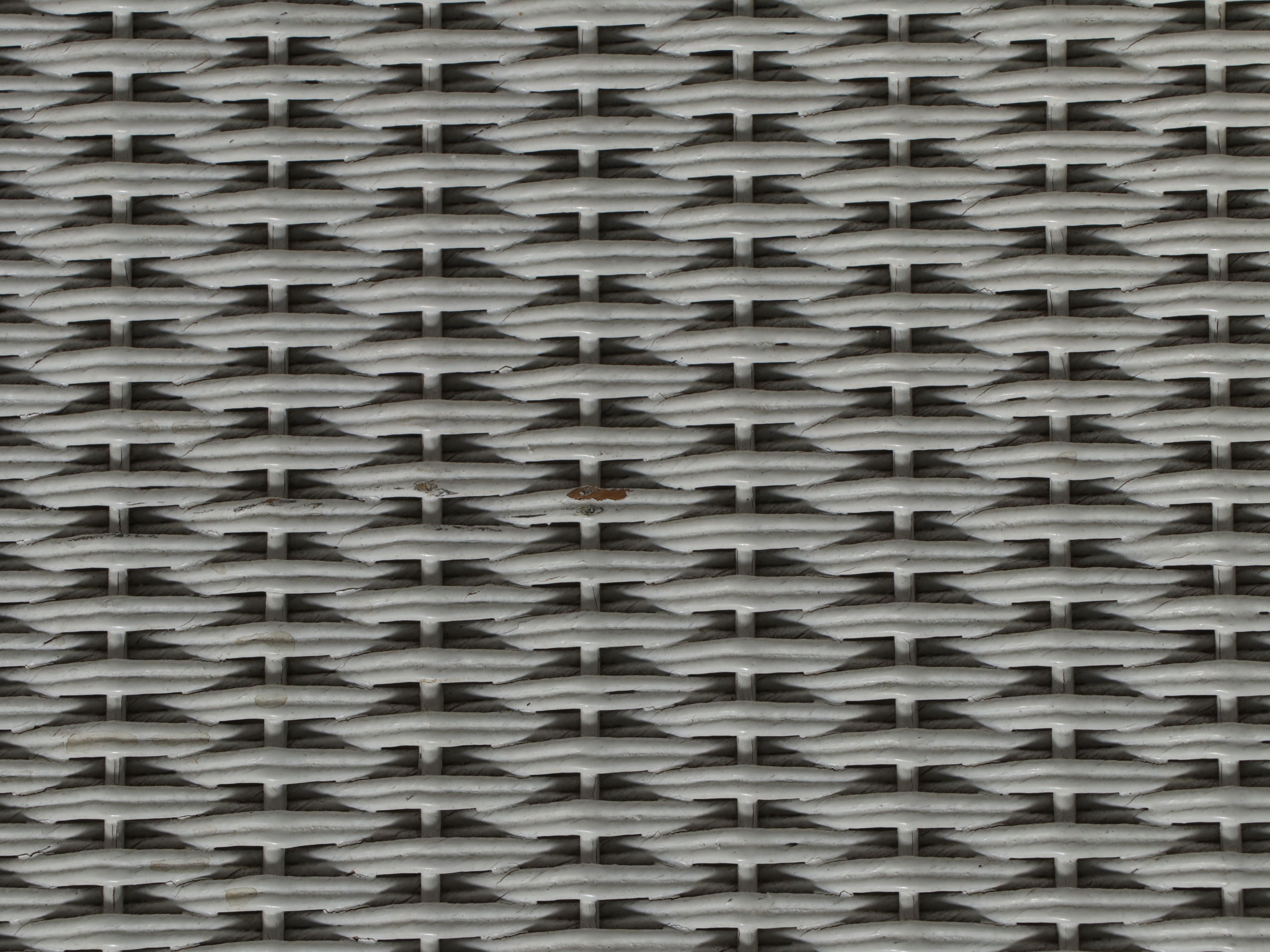 Lloyd Loom White-Painted Wicker Patio Sofa with Coffee Table, Late 20th Century