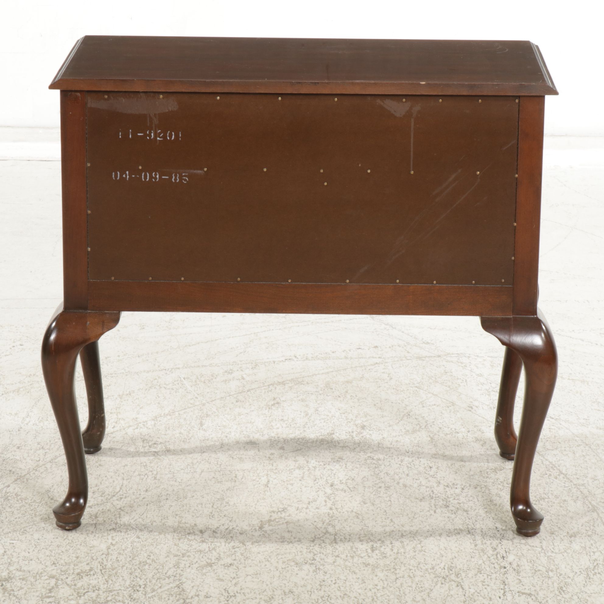 Ethan Allen "Georgian Court" Queen Anne Style Cherry Lowboy Chest