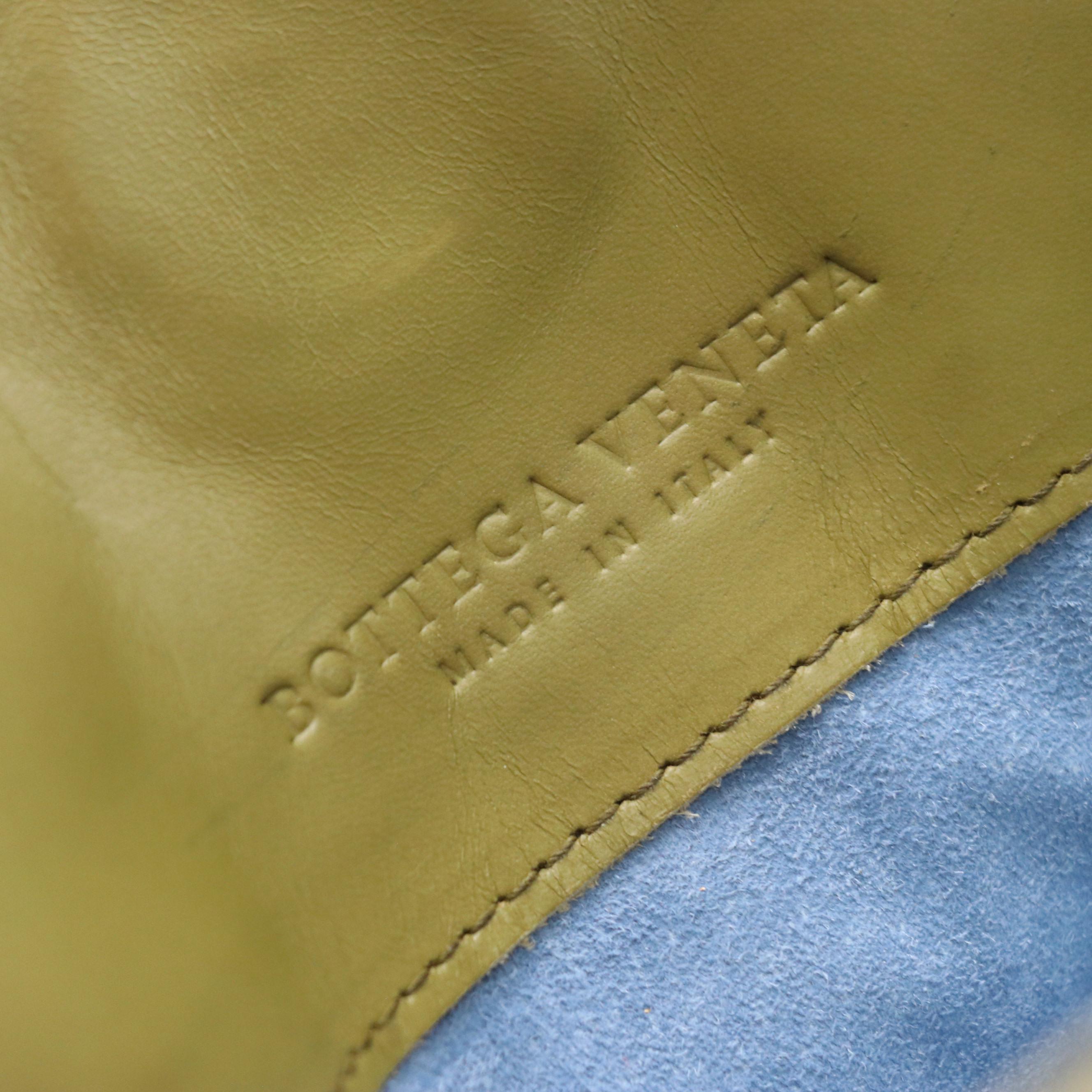 Bottega Veneta Flat Shoulder Bag in Golden Metallic Intrecciato Leather