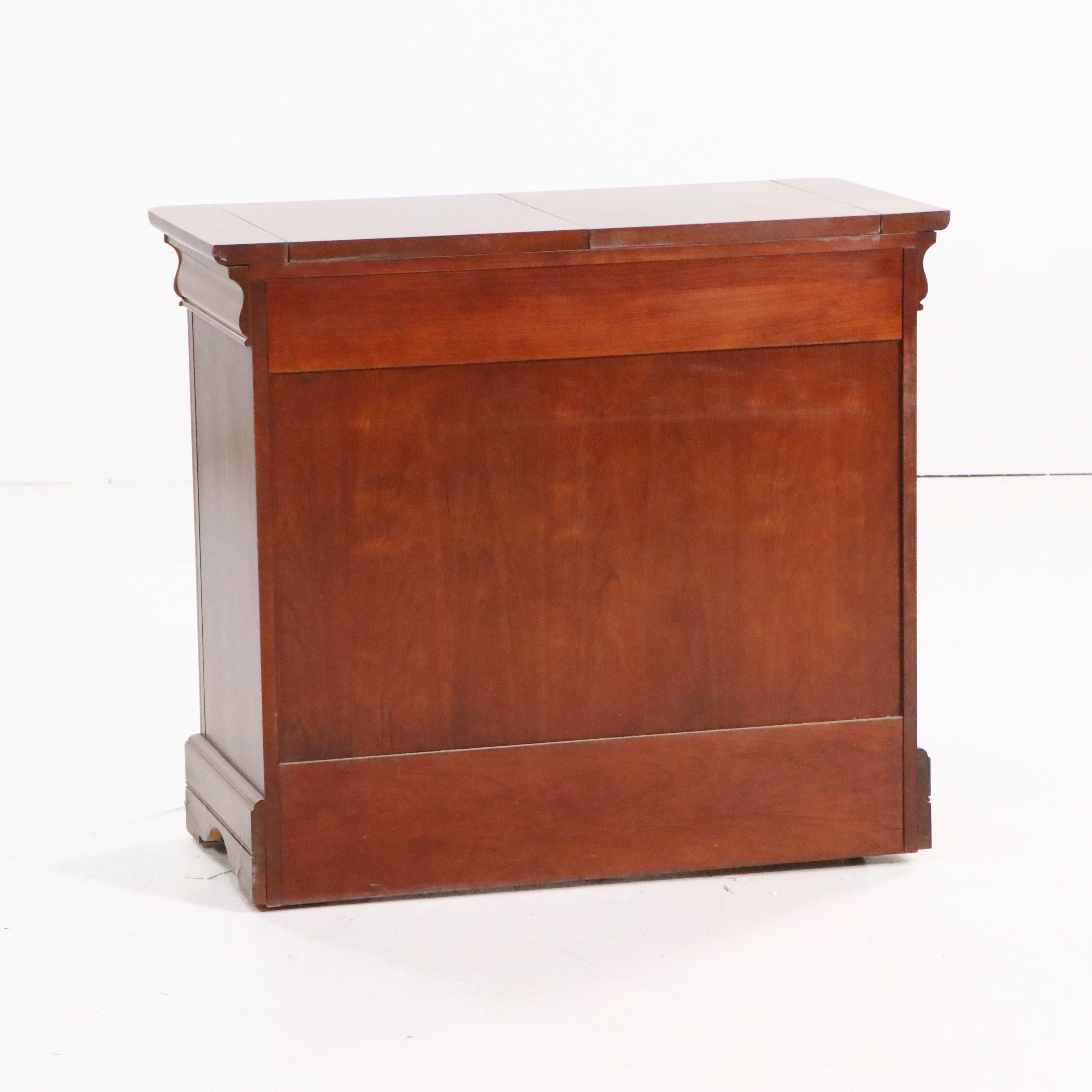 Lexington Georgian Style Cherry Buffet Server, Late 20th Century