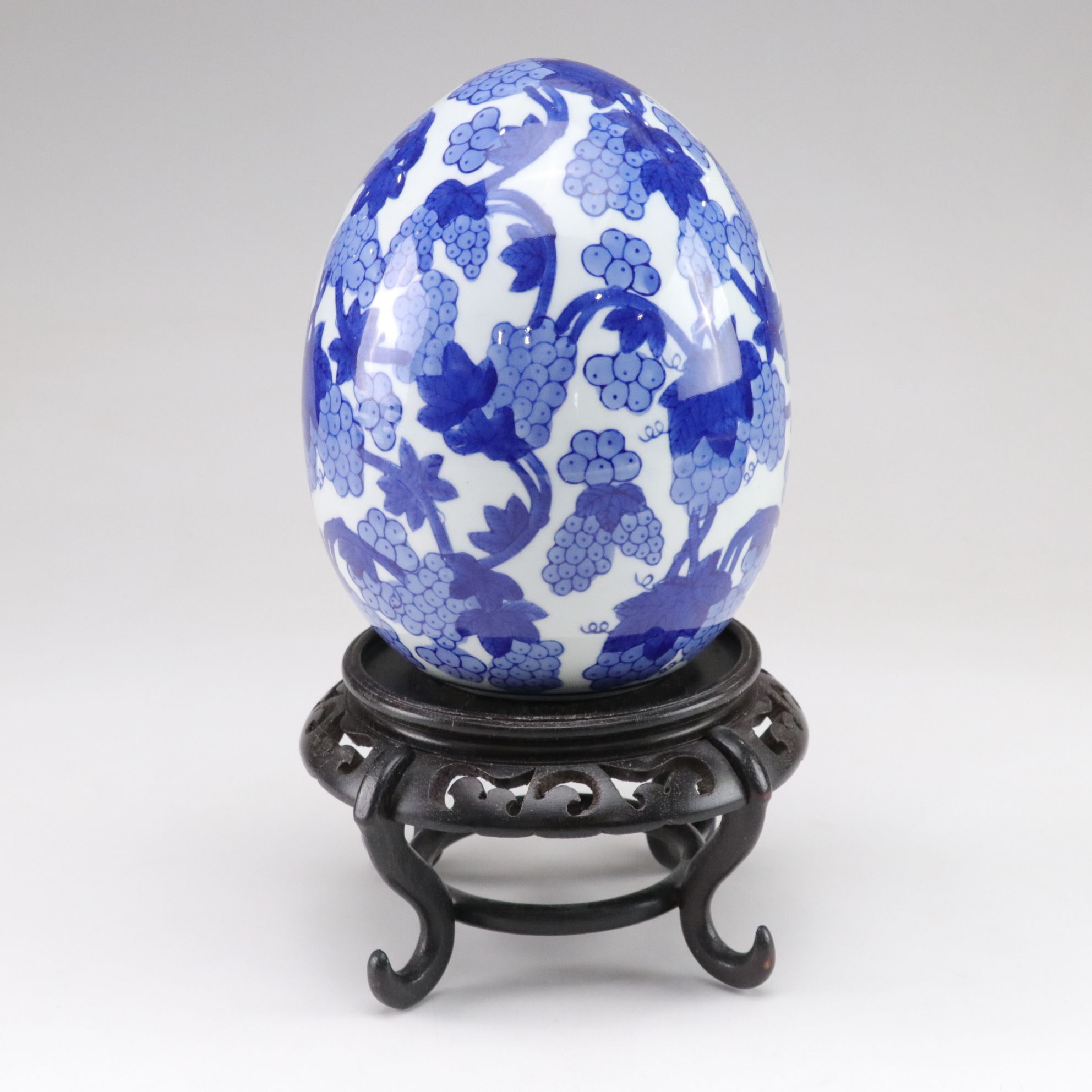Chinese Blue and White Porcelain Coasters, Carpet Balls, and Decorative Egg