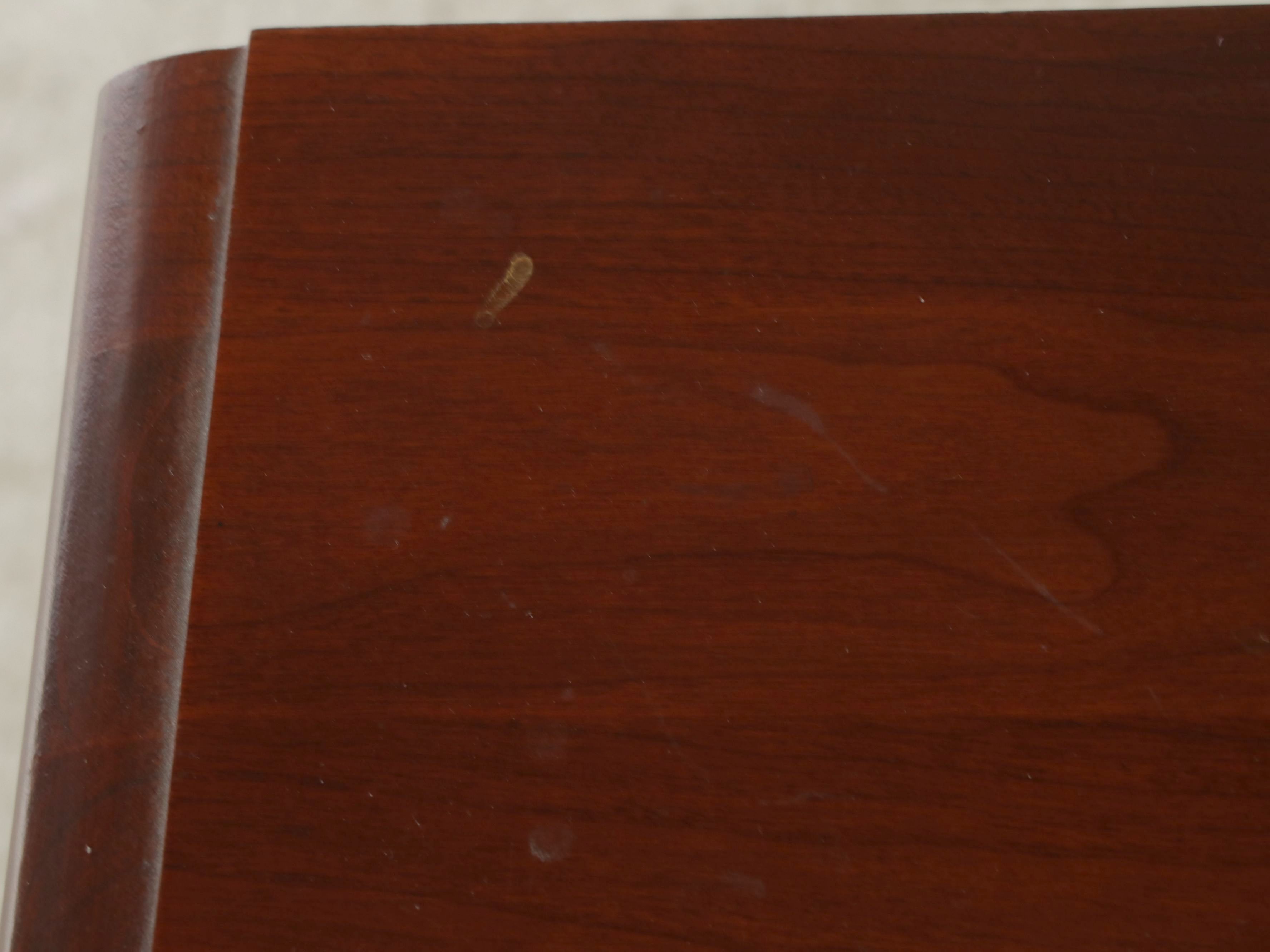 Queen Anne Style Cherry Finish Dressing Table, Early to Mid-20th Century