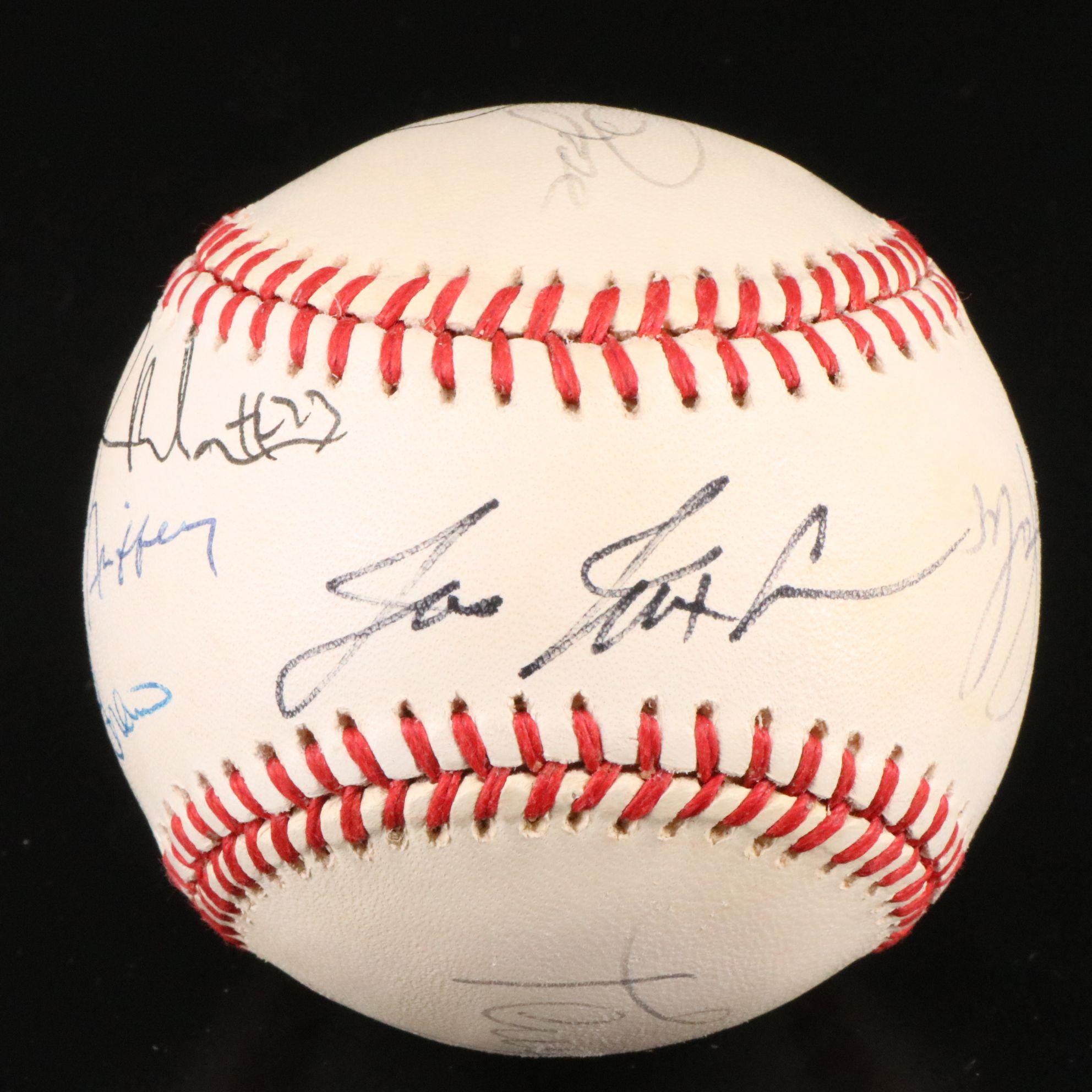 Pete Rose, Barry Larkin, Tony Perez, Joe Nuxhall, and More Signed Baseball