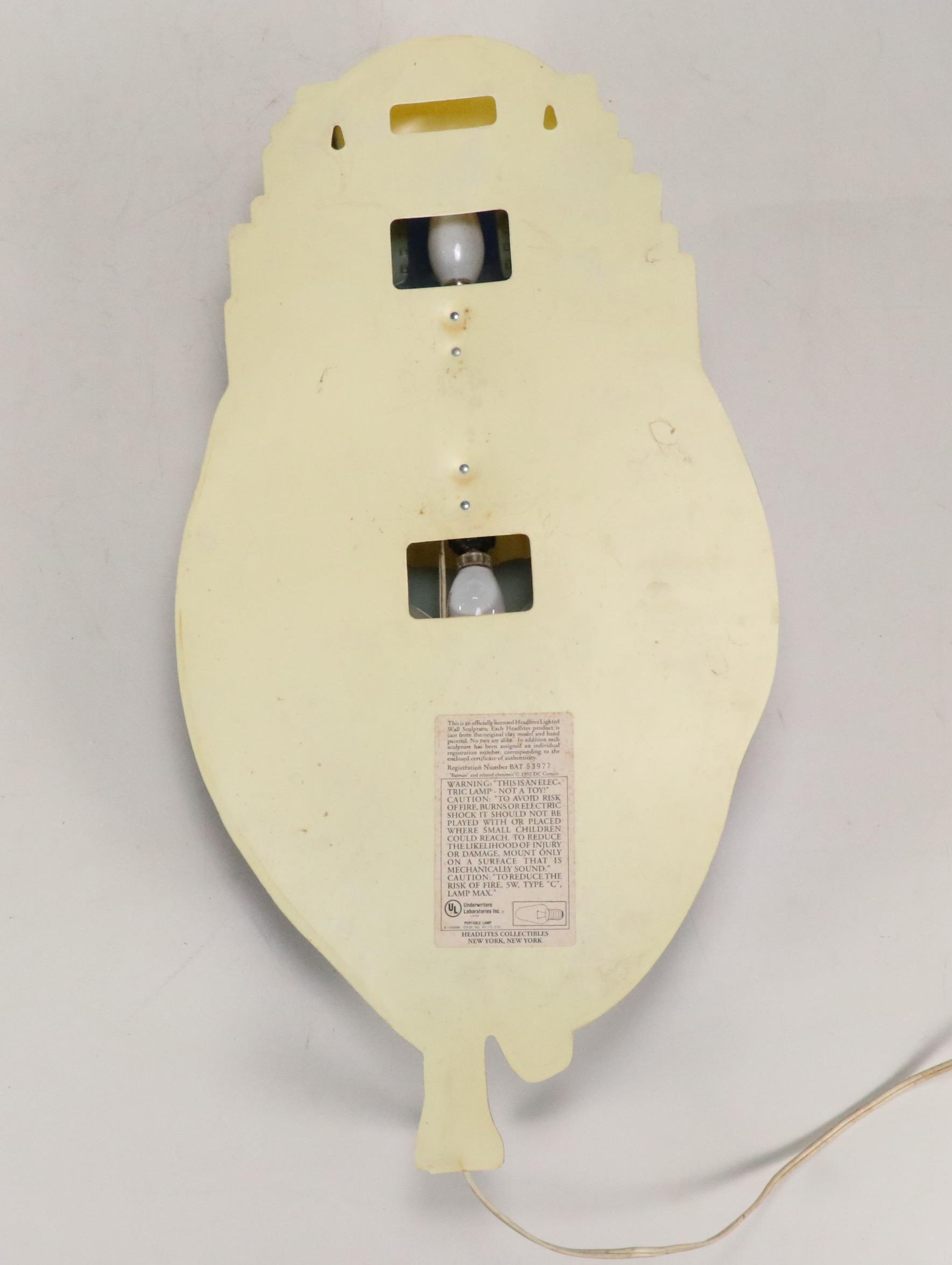 Headlites Batman Plastic Illuminated Wall Décor