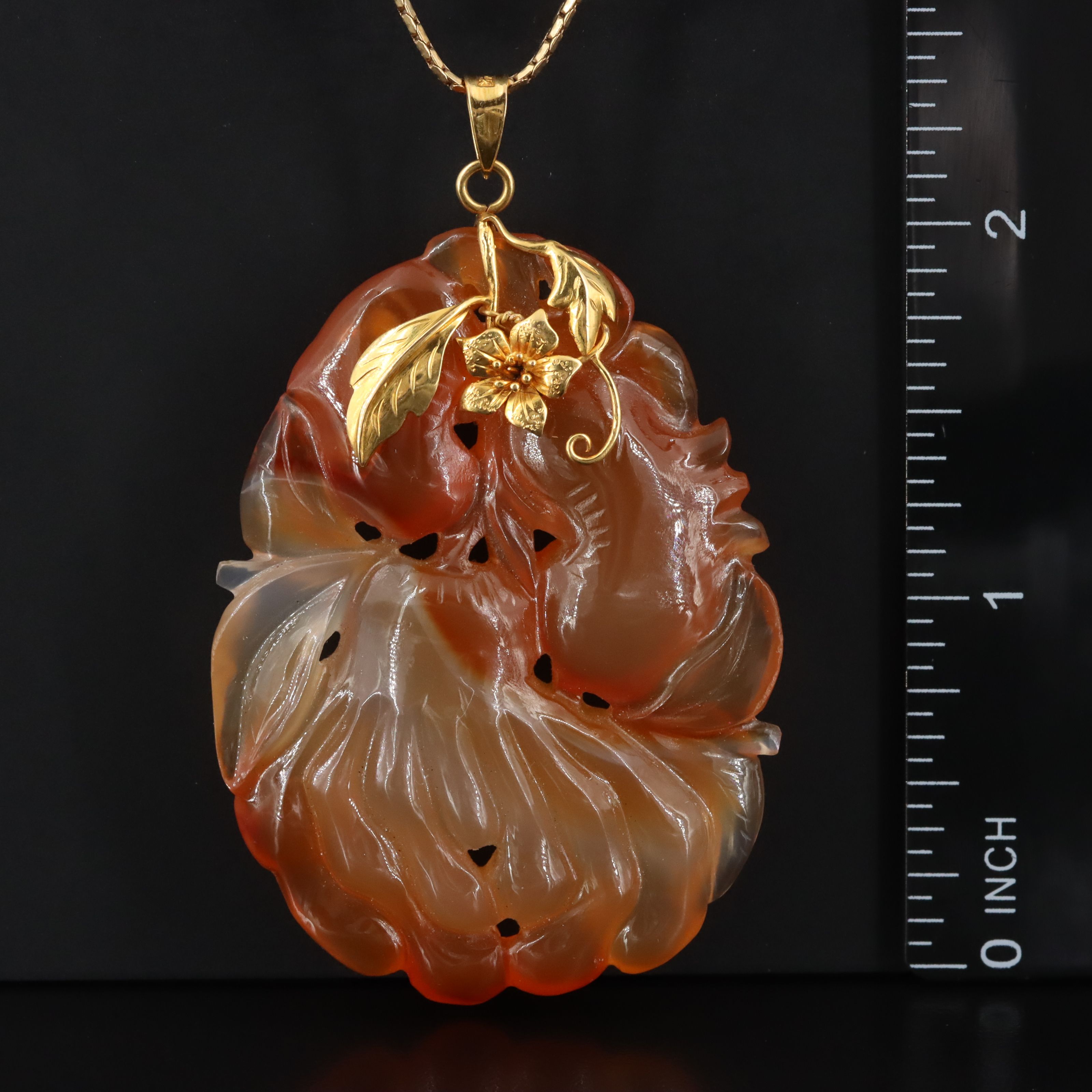 Chinese 14K Agate Buddha's Hand Fruit Pendant with 18K Chain