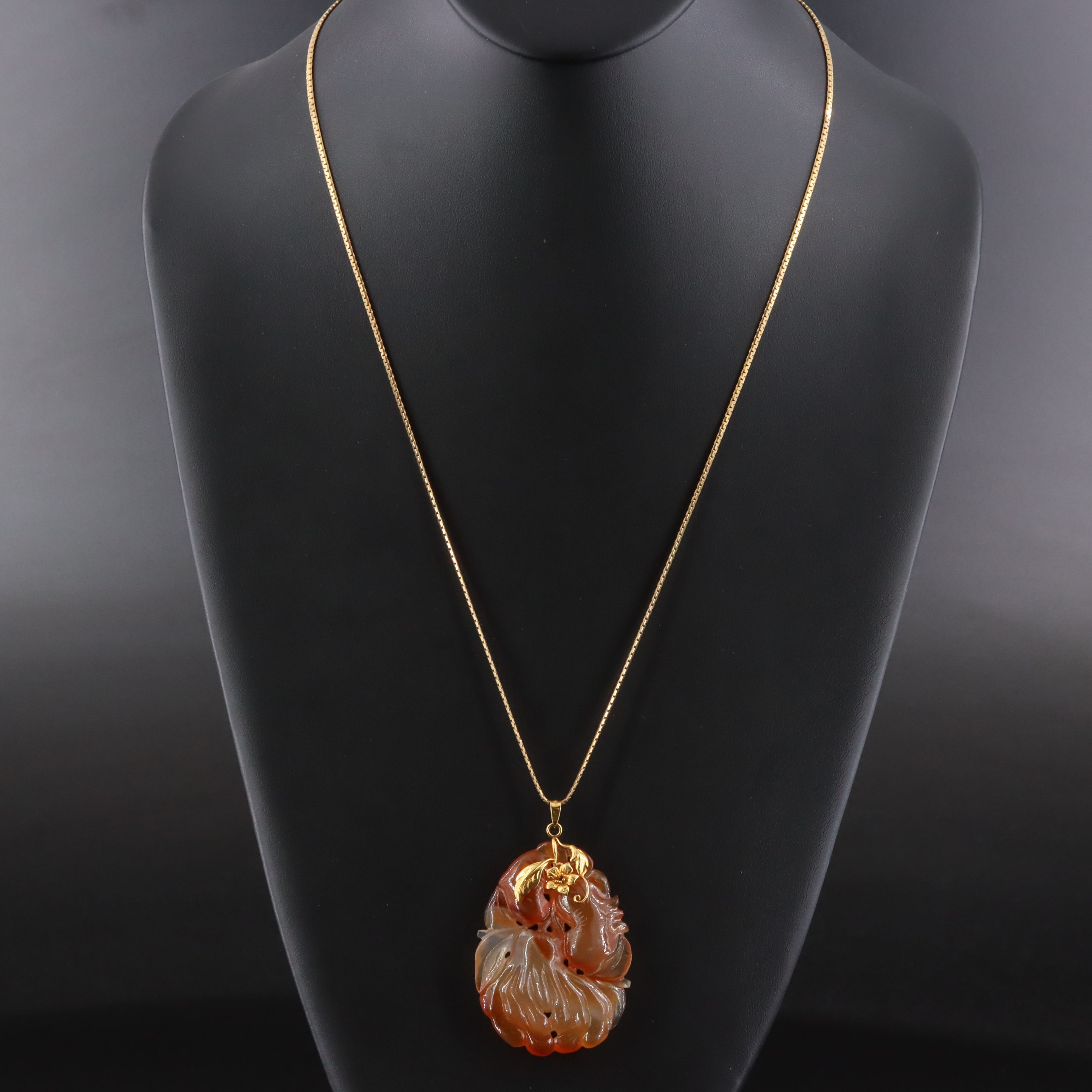 Chinese 14K Agate Buddha's Hand Fruit Pendant with 18K Chain