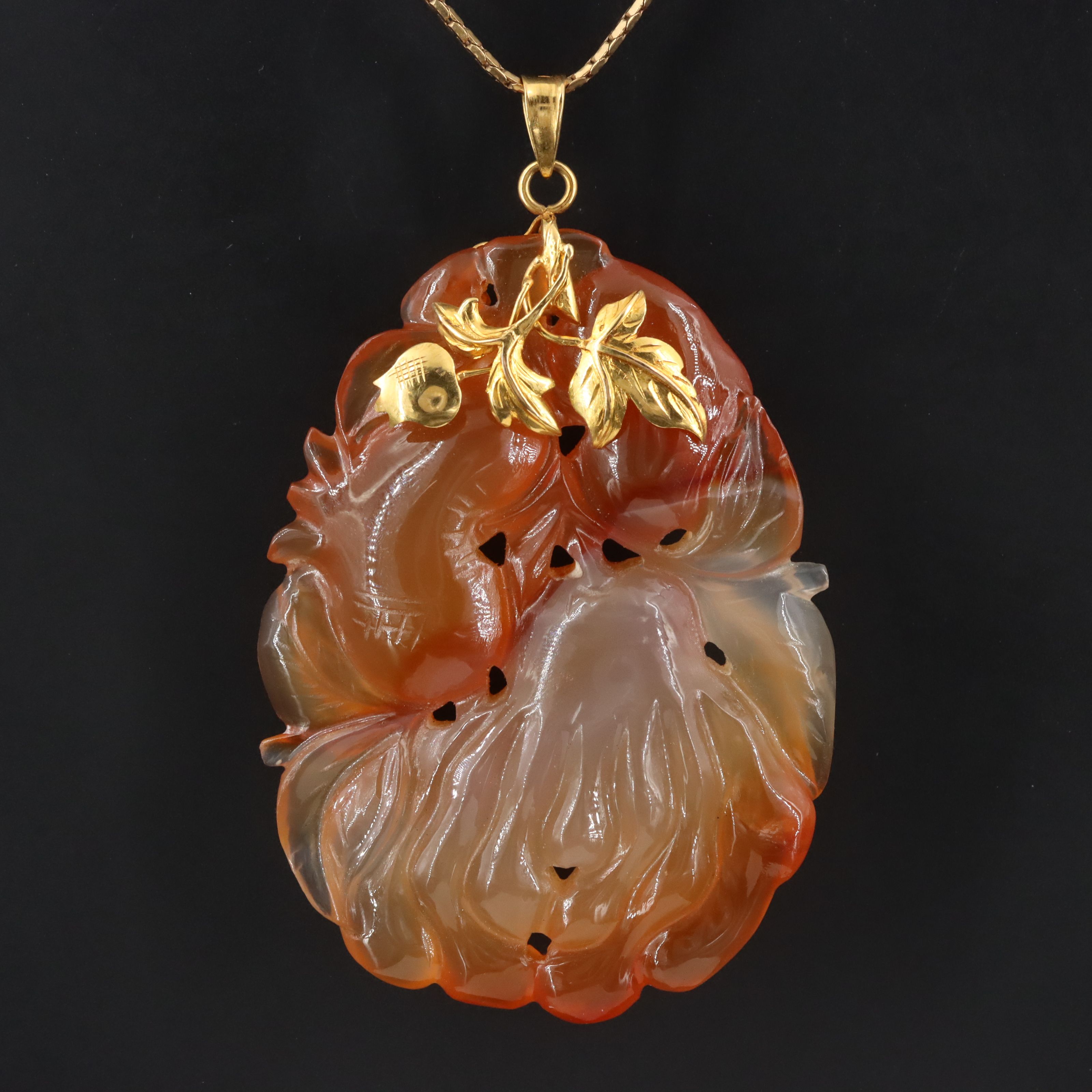 Chinese 14K Agate Buddha's Hand Fruit Pendant with 18K Chain