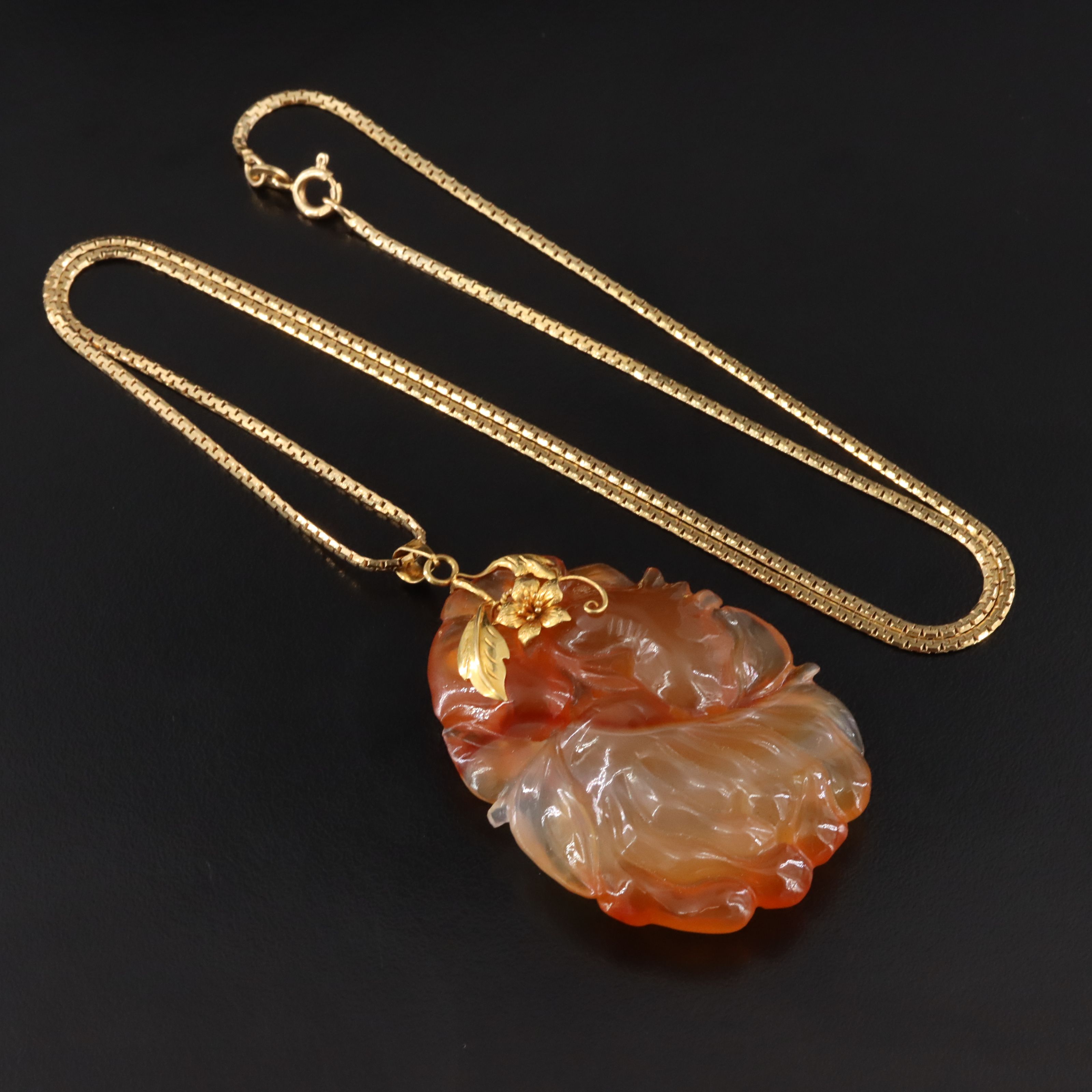 Chinese 14K Agate Buddha's Hand Fruit Pendant with 18K Chain