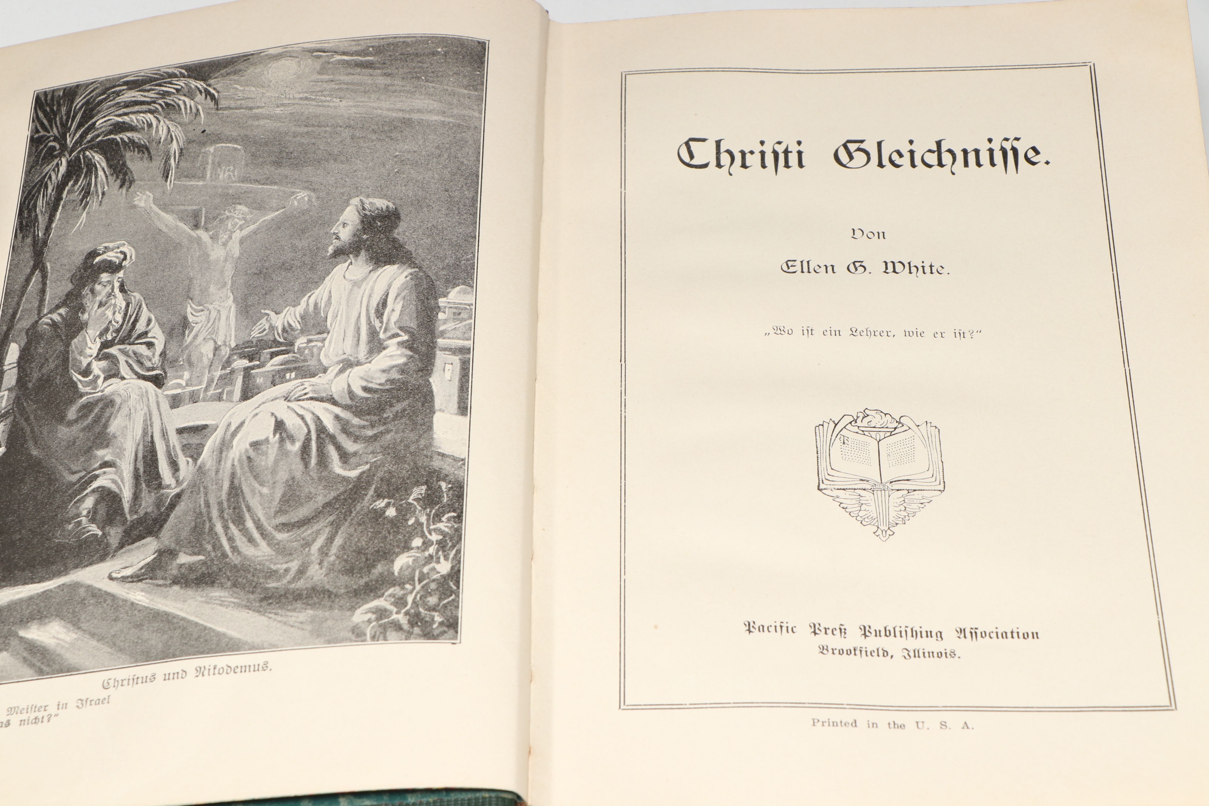 "Christi Gleichnisse" and "In den Spuren des grossen Arztes" by Ellen G. White