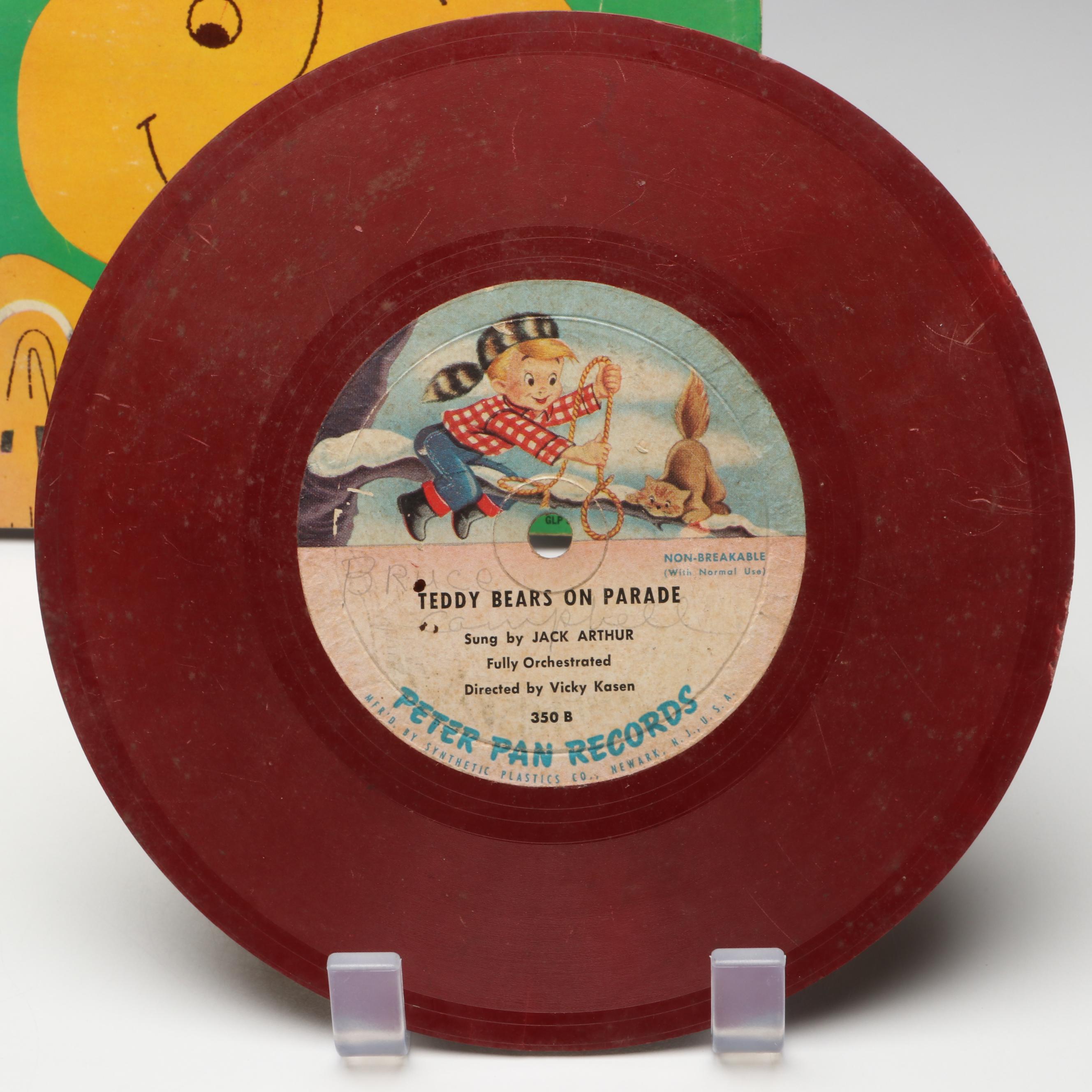 Joan Baez, Stevie Wonder and More 7" Records in Disk-Go-Case Carrying Case