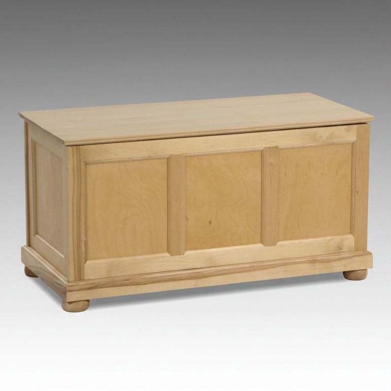 Traditional Style Blanket Chest